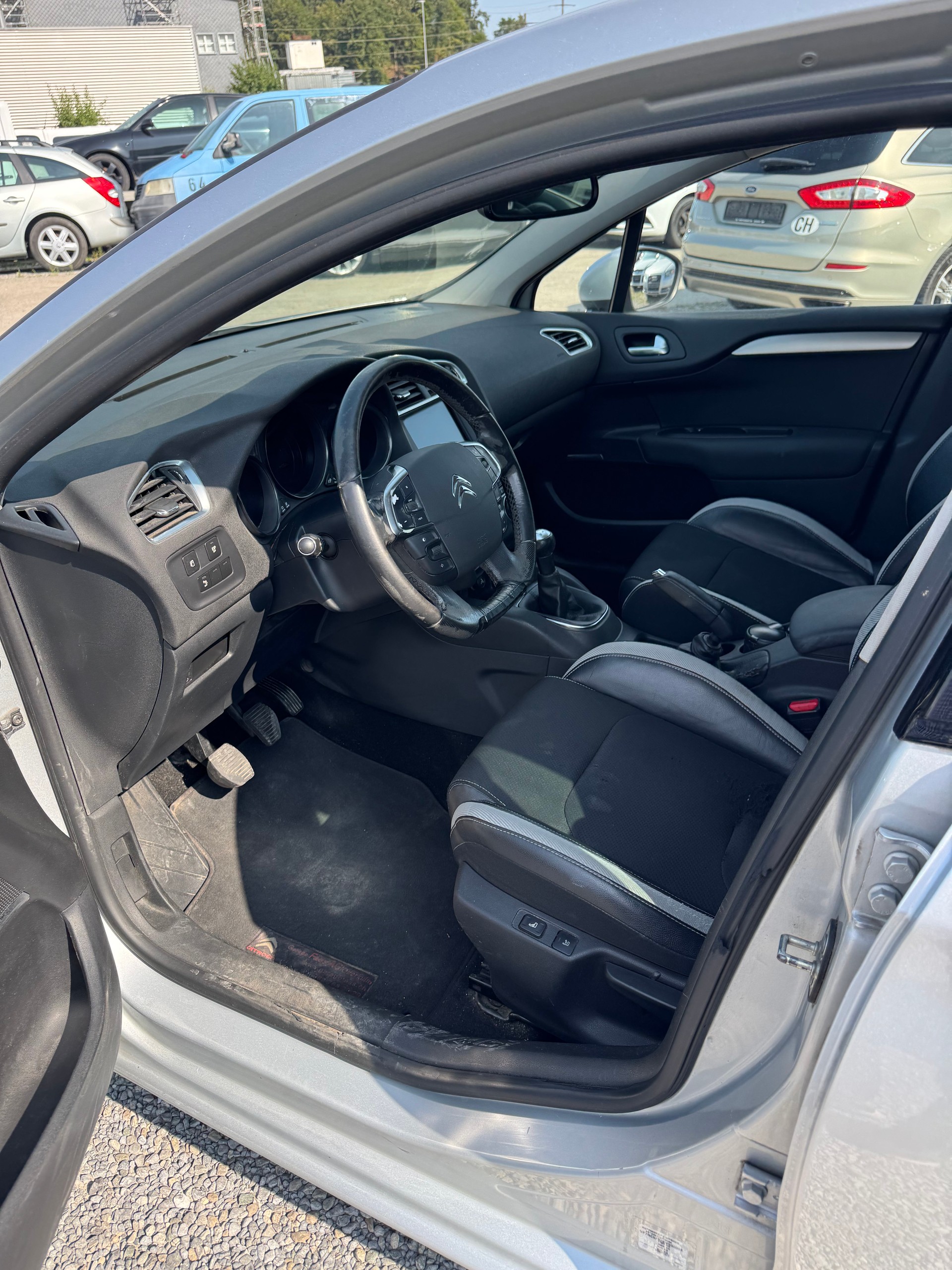 CITROEN C4 Berline 1.6 VTi Séduction-image-8