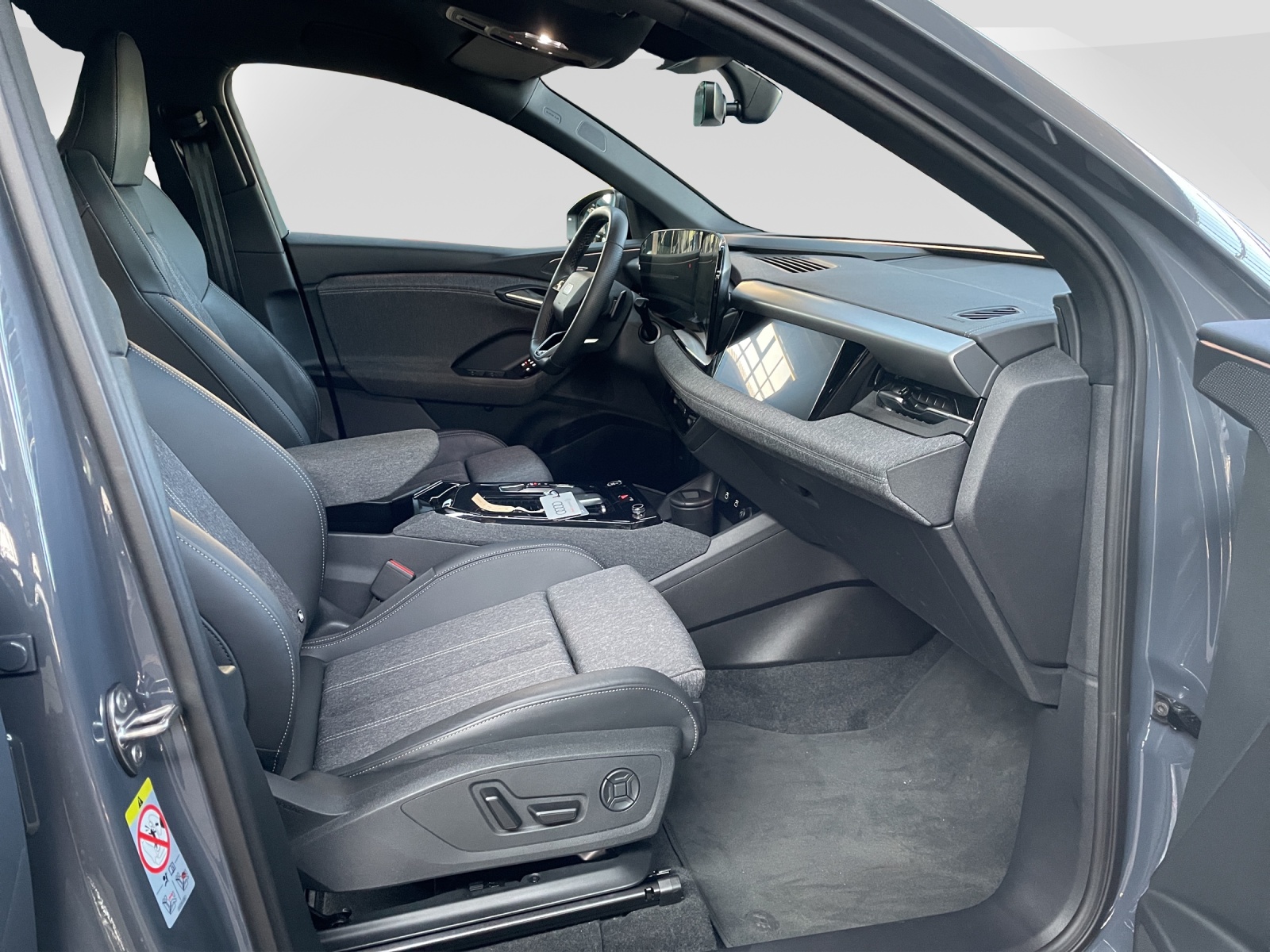 AUDI Q6 e-tron Sportback quattro-image-8