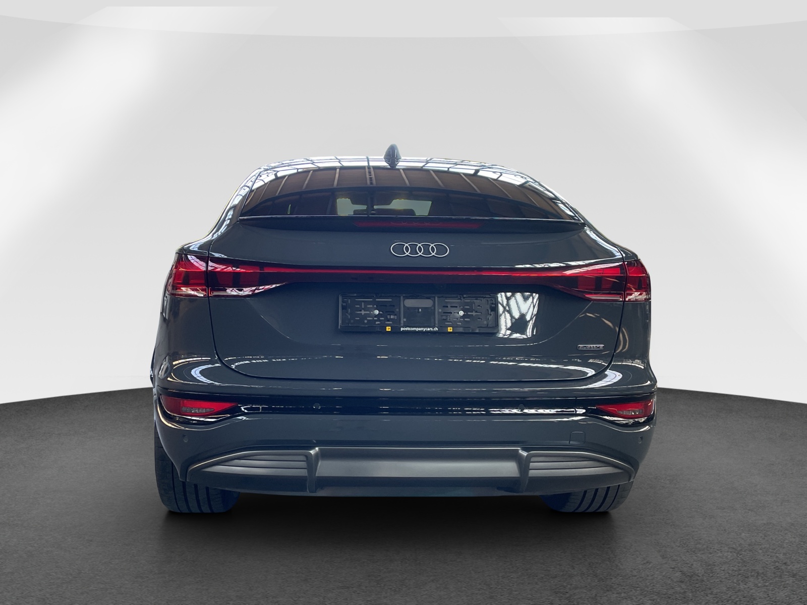 AUDI Q6 e-tron Sportback quattro-image-4