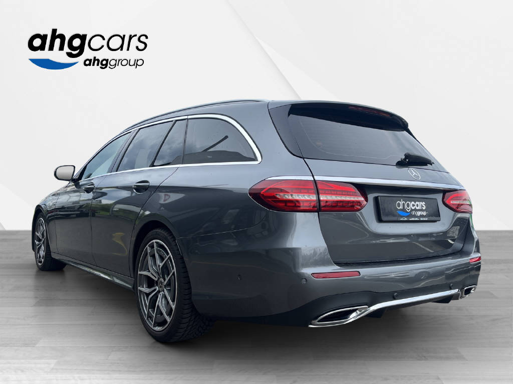 MERCEDES-BENZ E 220 d AMG Line Kombi-image-2