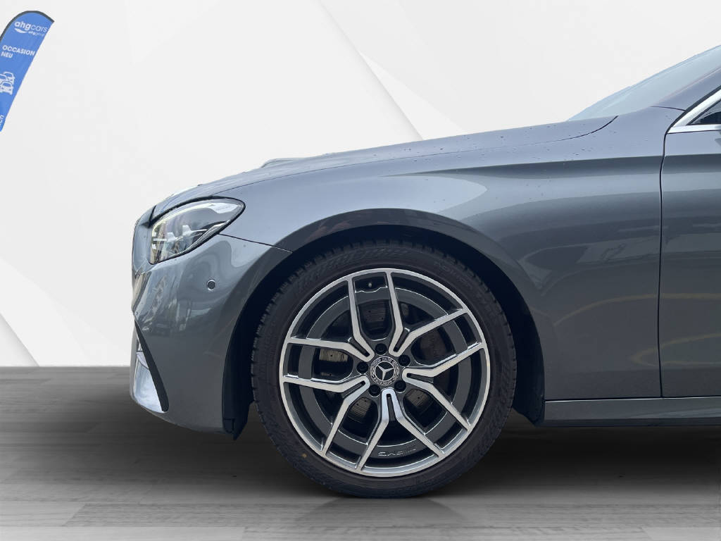 MERCEDES-BENZ E 220 d AMG Line Kombi-image-9
