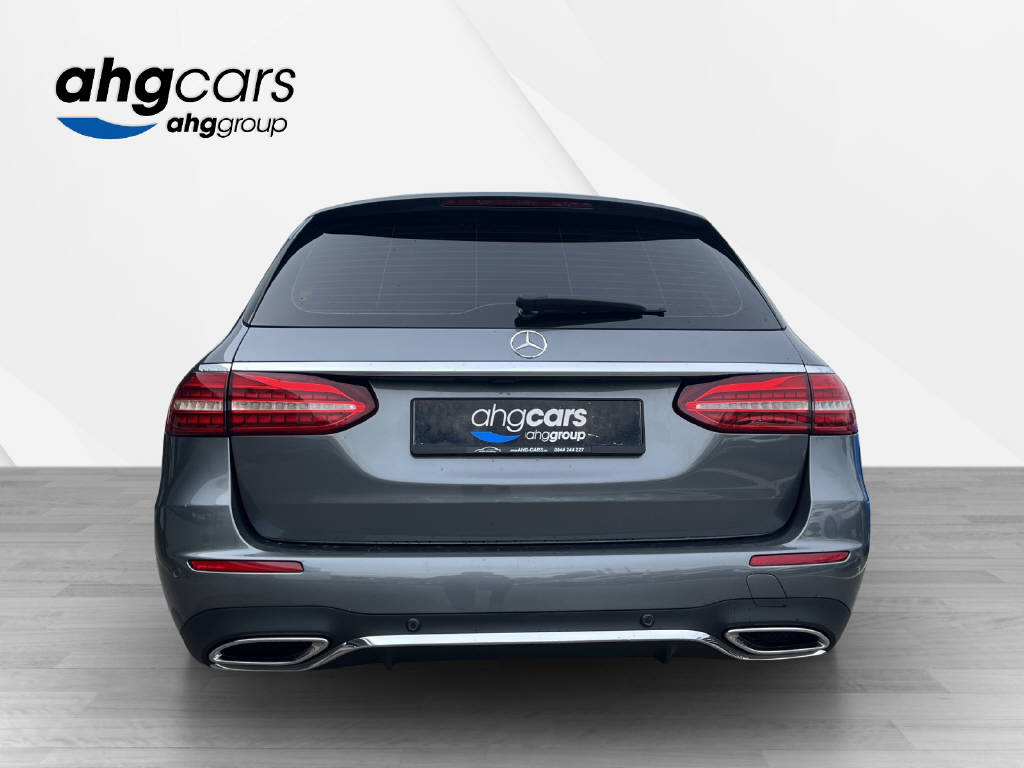 MERCEDES-BENZ E 220 d AMG Line Kombi-image-3