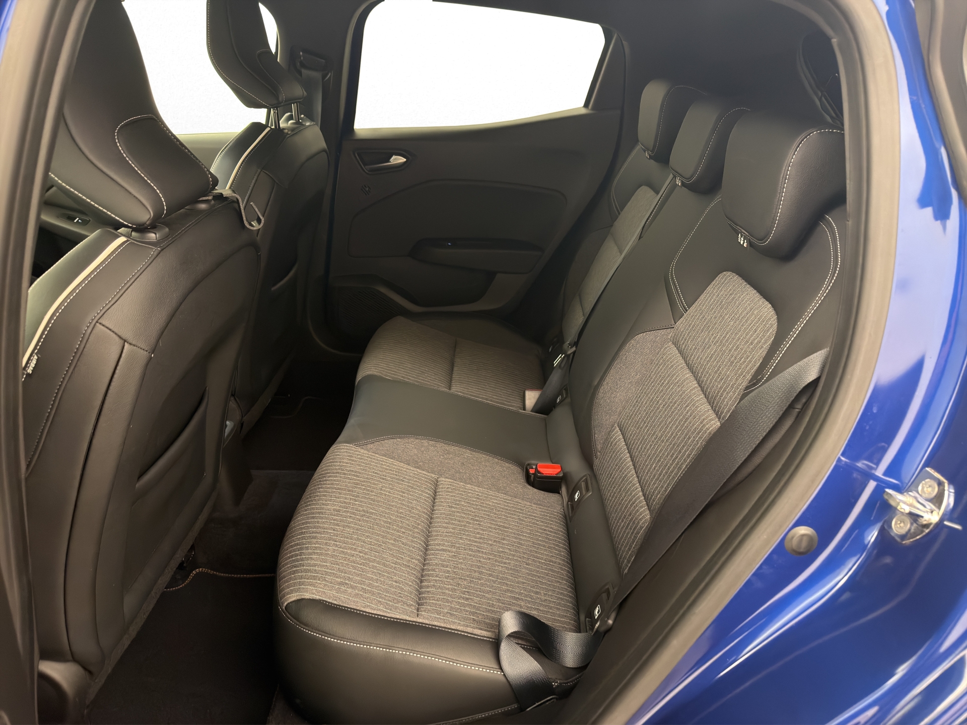 RENAULT Clio 1.3 TCe Intens EDC-image-12
