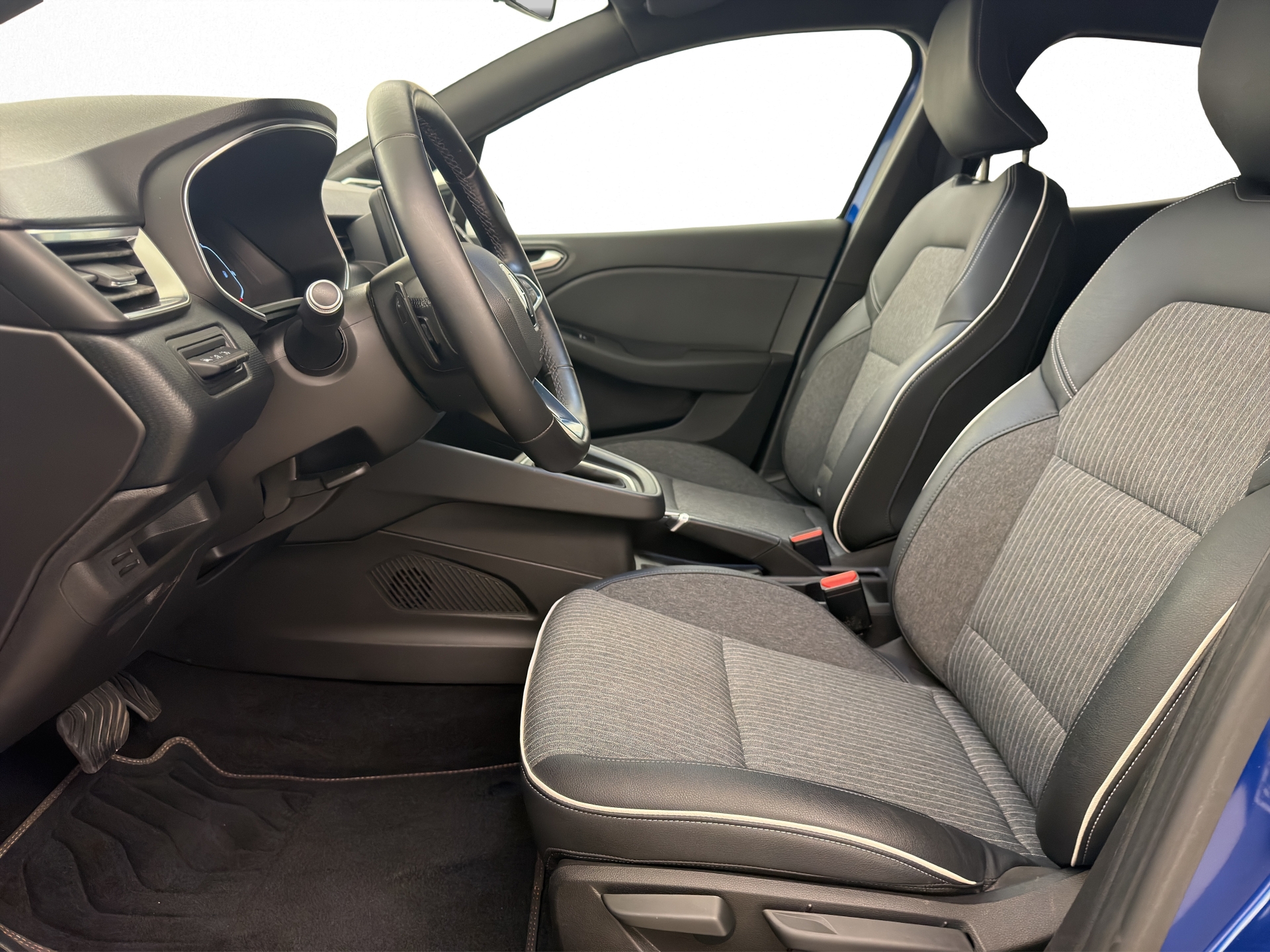 RENAULT Clio 1.3 TCe Intens EDC-image-6