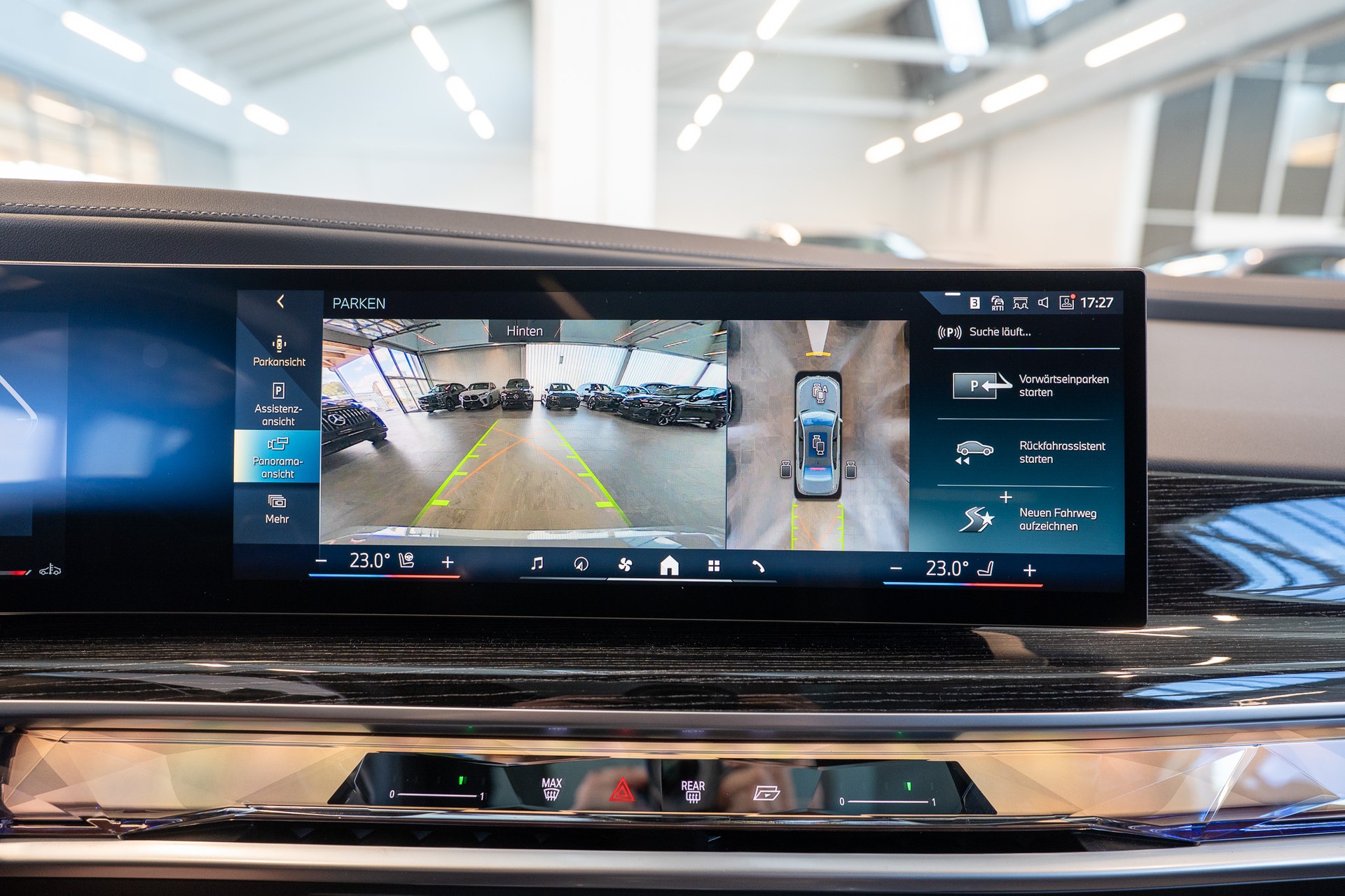 BMW 740d xDrive M Sport / Theatre Screen / Sky Lounge-image-23