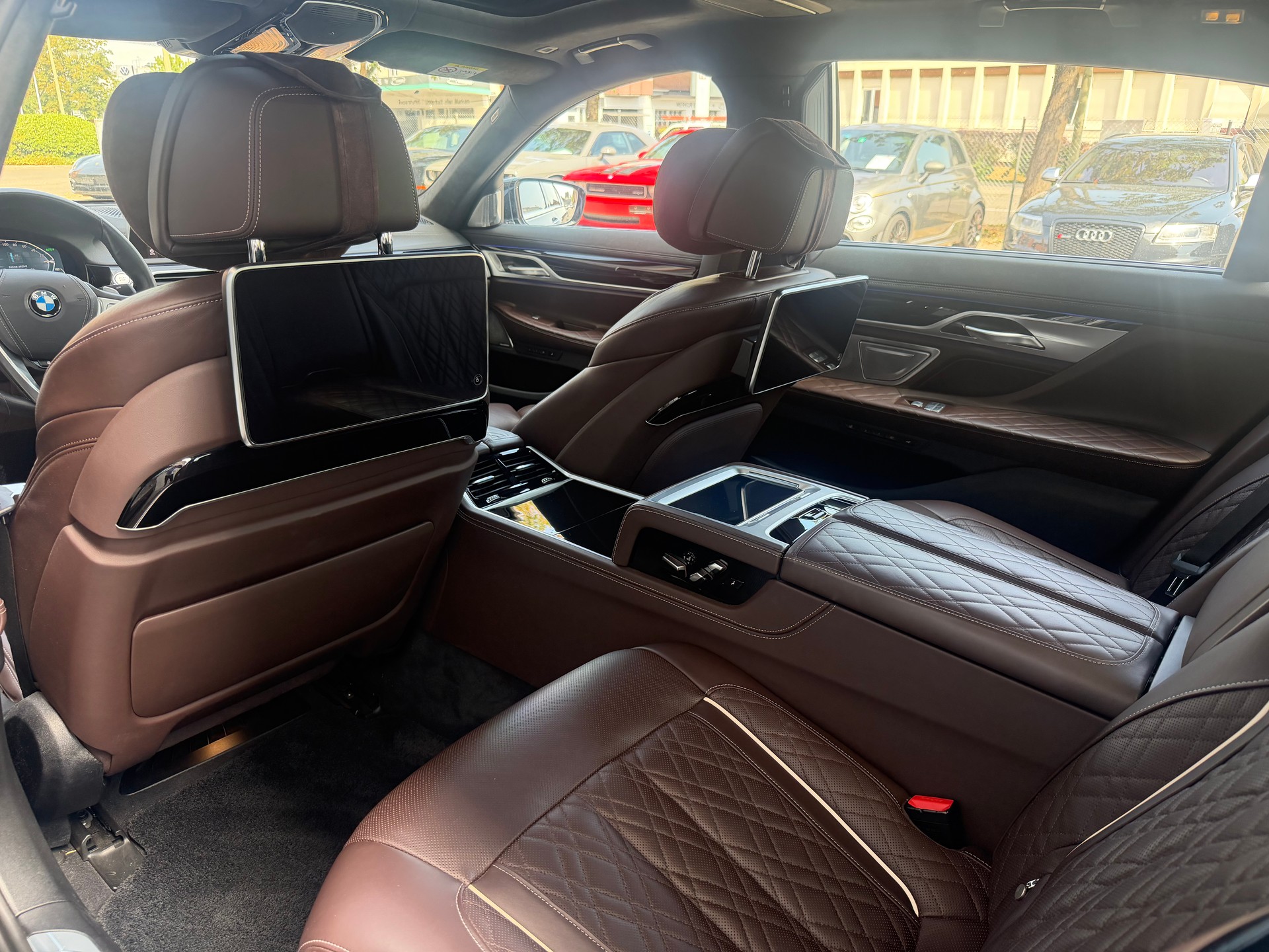BMW 745Le xDrive Steptronic-image-10