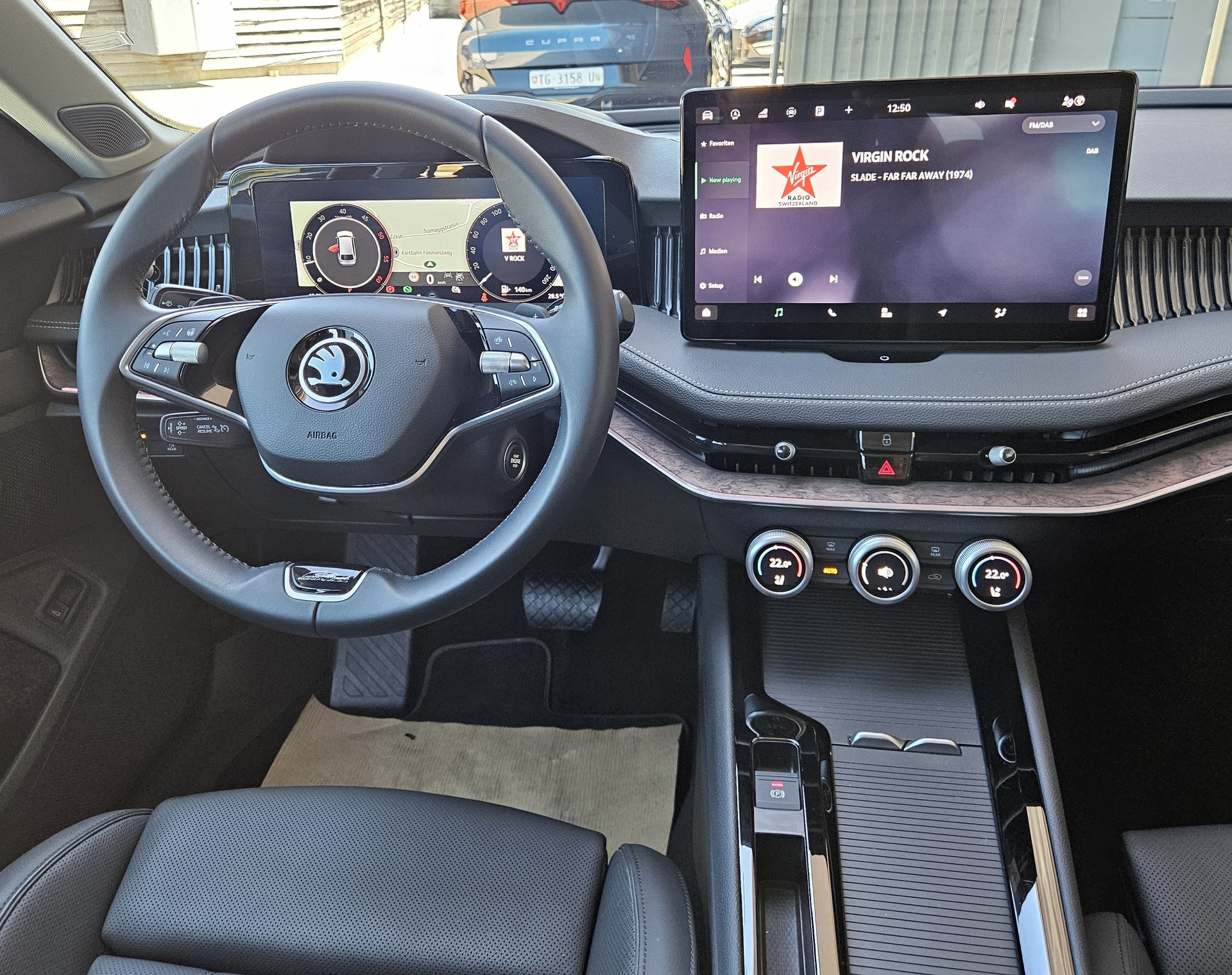SKODA Superb Combi 2.0 TDi L&K 4x4 DSG mit Anhängerkupplung-image-13