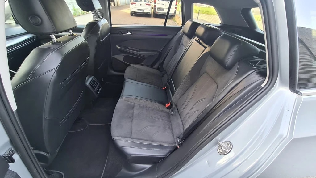 VW Golf Variant 2.0 TDI Style DSG ** Teil-Leder ** Gr-Navi ** RF-Kamera ** Sitzmemory ** Sitzheizung ** Modell 2024 **-image-19