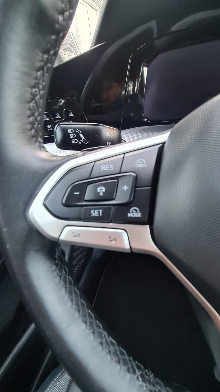 VW Golf Variant 2.0 TDI Style DSG ** Teil-Leder ** Gr-Navi ** RF-Kamera ** Sitzmemory ** Sitzheizung ** Modell 2024 **-image-11