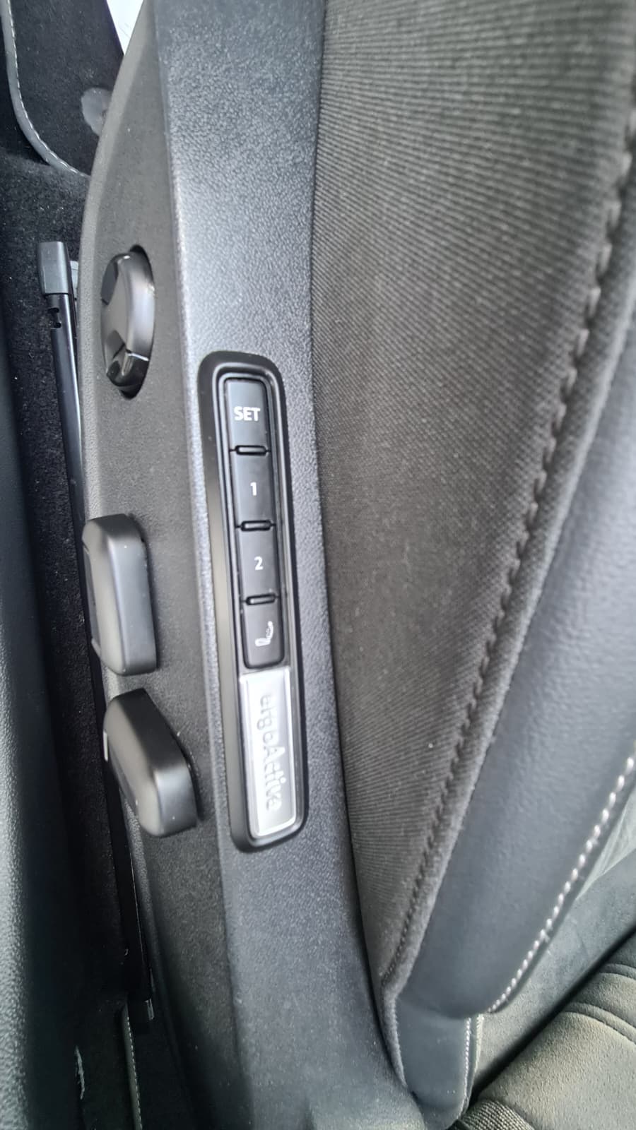 VW Golf Variant 2.0 TDI Style DSG ** Teil-Leder ** Gr-Navi ** RF-Kamera ** Sitzmemory ** Sitzheizung ** Modell 2024 **-image-12
