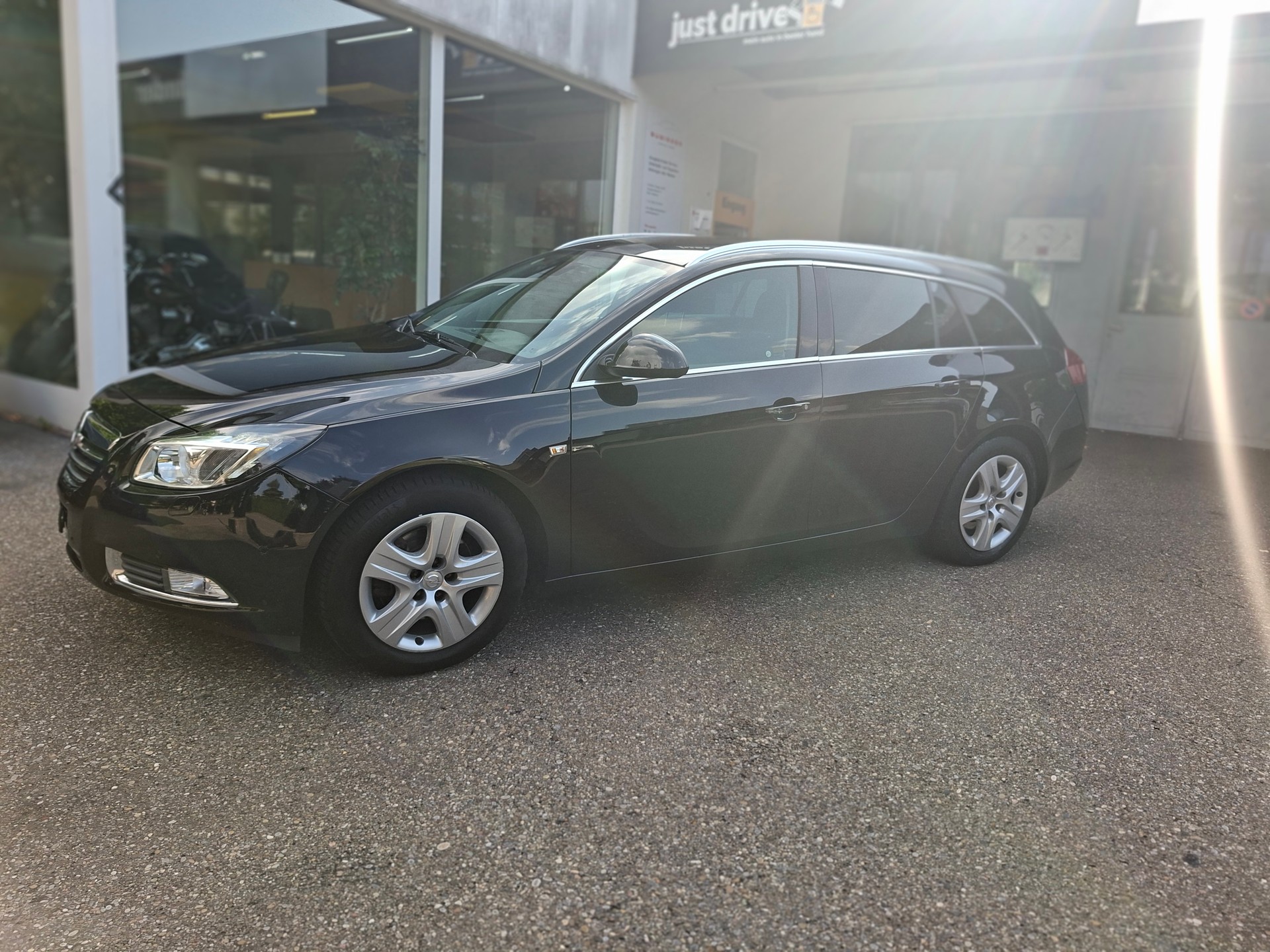 OPEL Insignia ST 2.0 Turbo Sport Edition Aut.-image-2