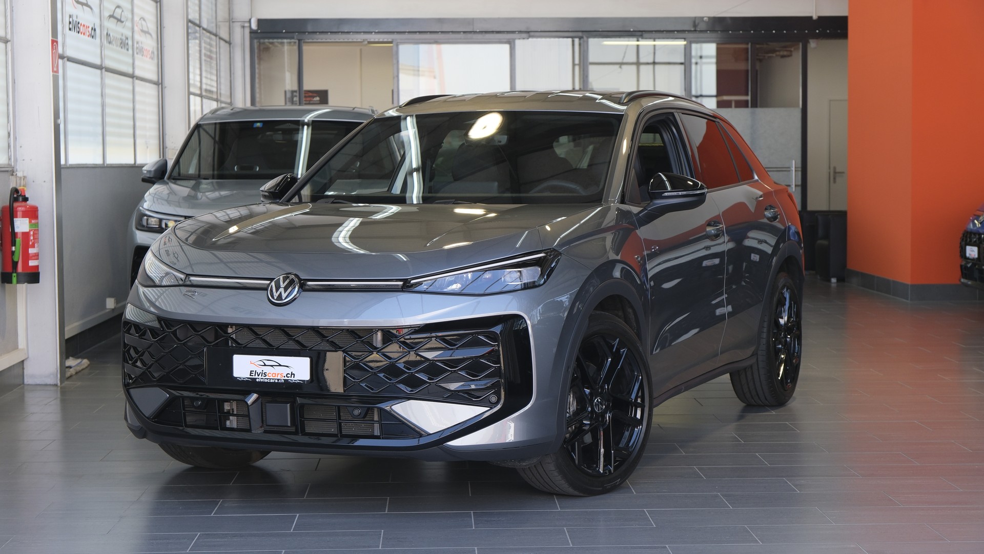 VW T-Roc 1.5 eTSI mHEV R-Line DSG " Black Style "-image-0