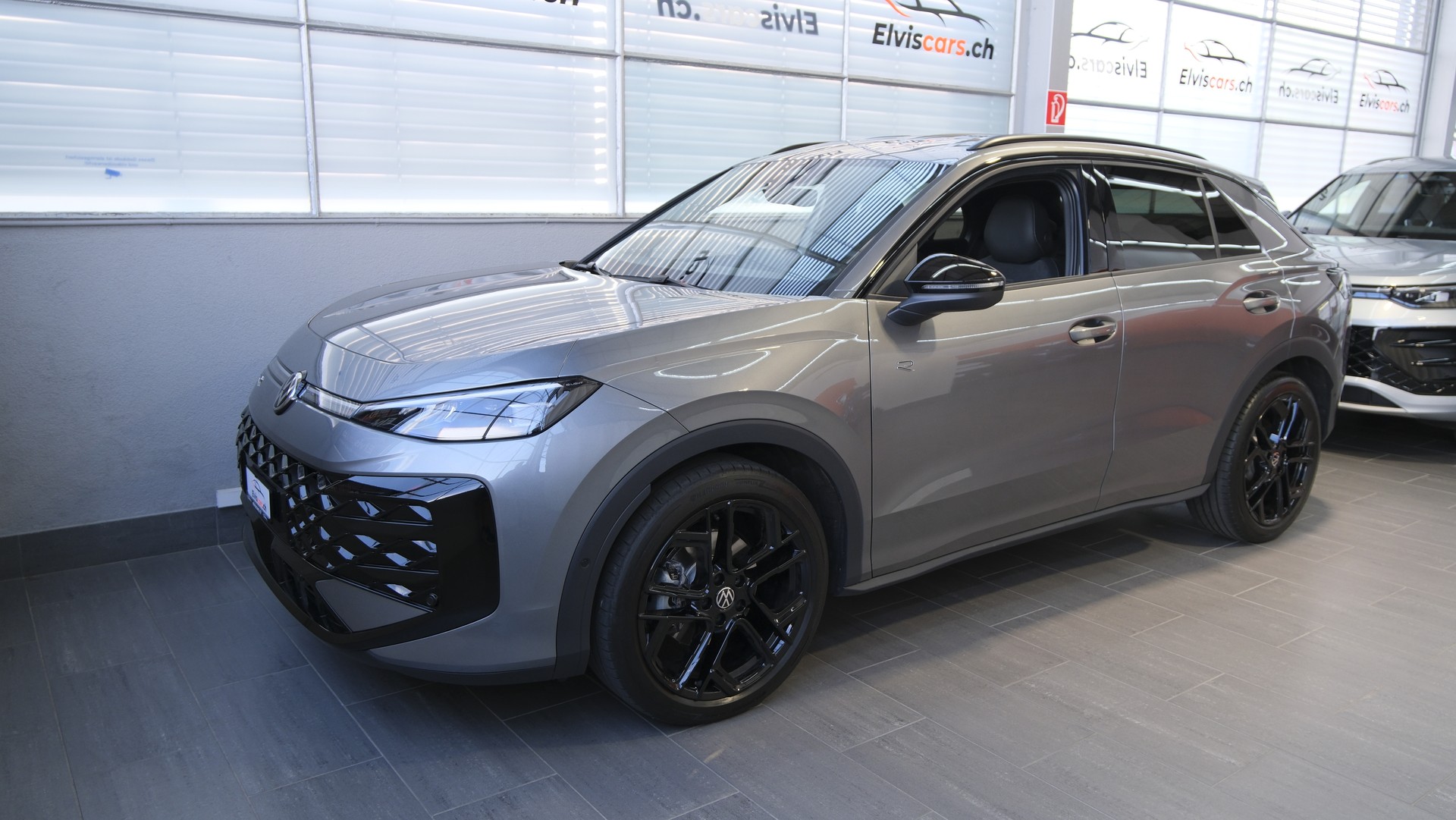 VW T-Roc 1.5 eTSI mHEV R-Line DSG " Black Style "-image-7