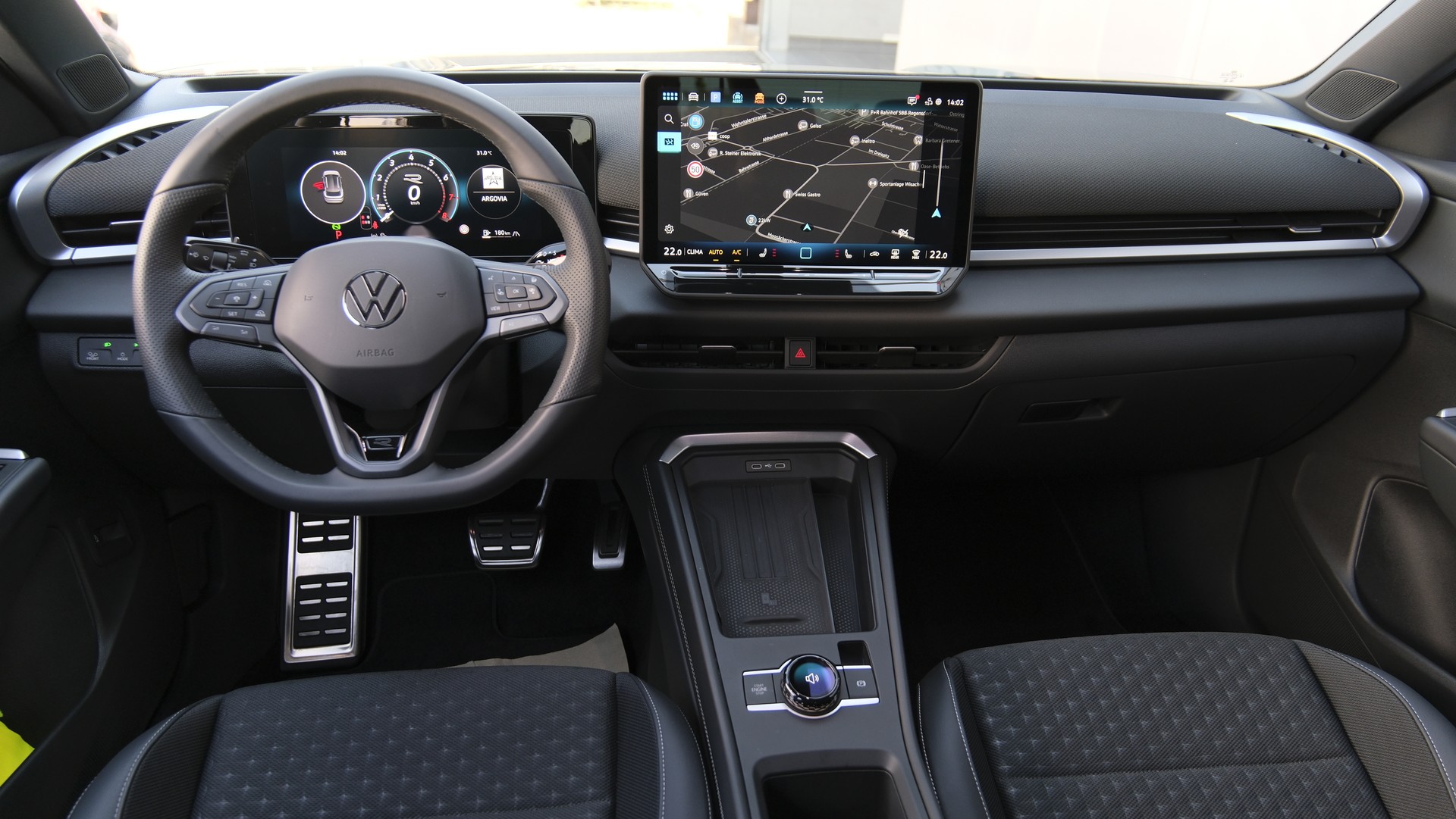 VW T-Roc 1.5 eTSI mHEV R-Line DSG " Black Style "-image-5