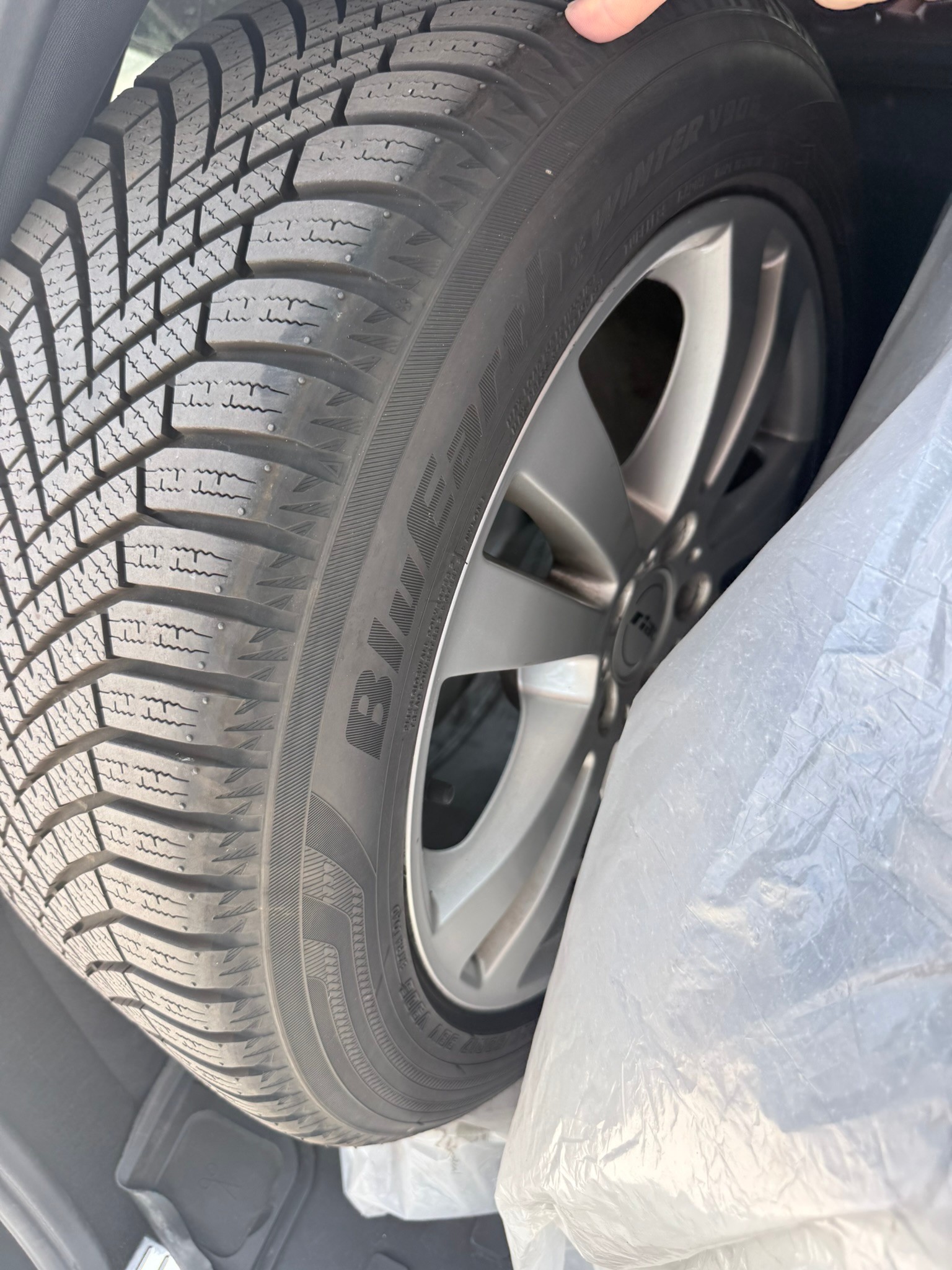 MERCEDES-BENZ E 250 CGI BlueEfficiency Avantgarde Automatic-image-29