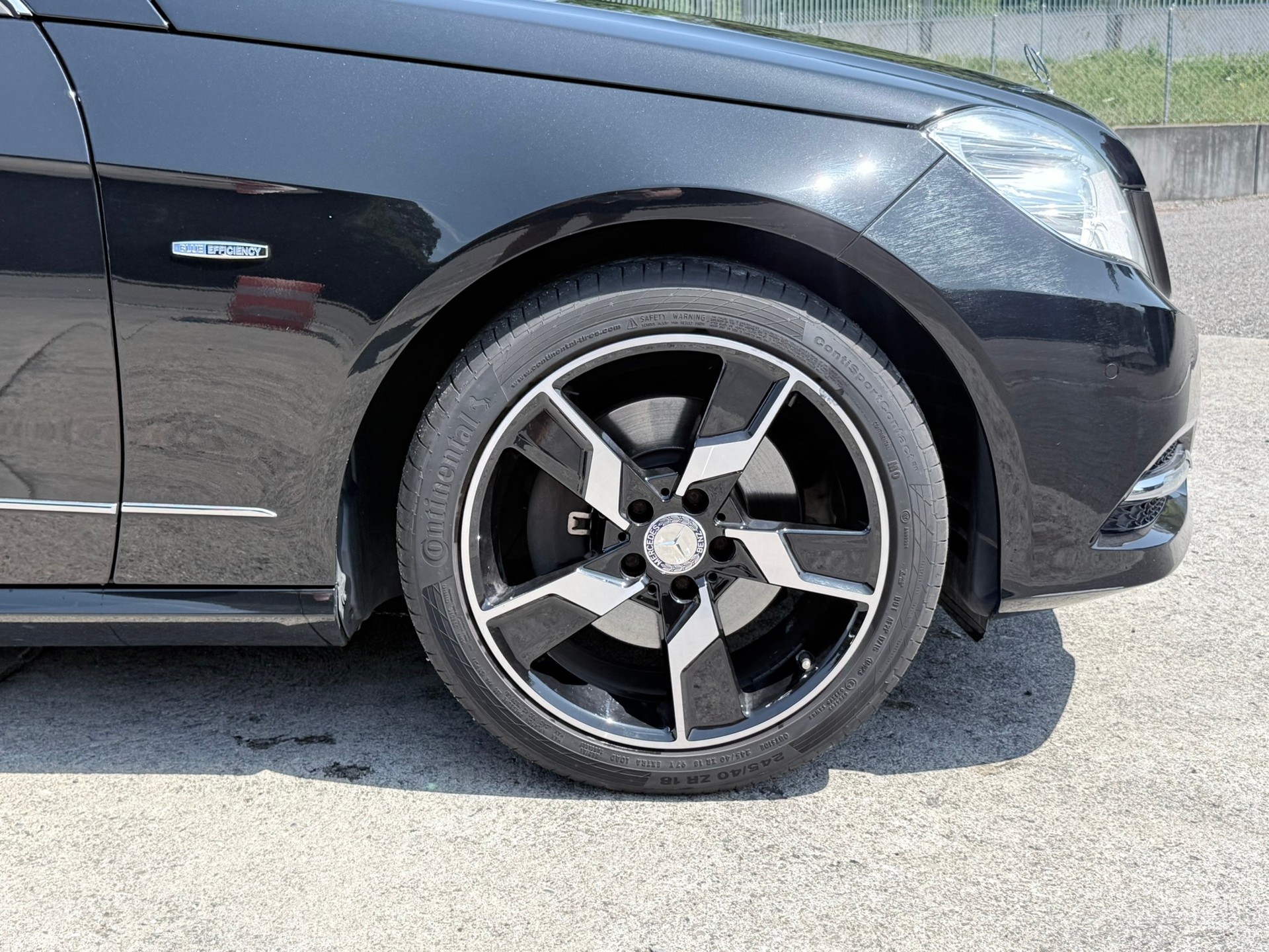 MERCEDES-BENZ E 250 CGI BlueEfficiency Avantgarde Automatic-image-3