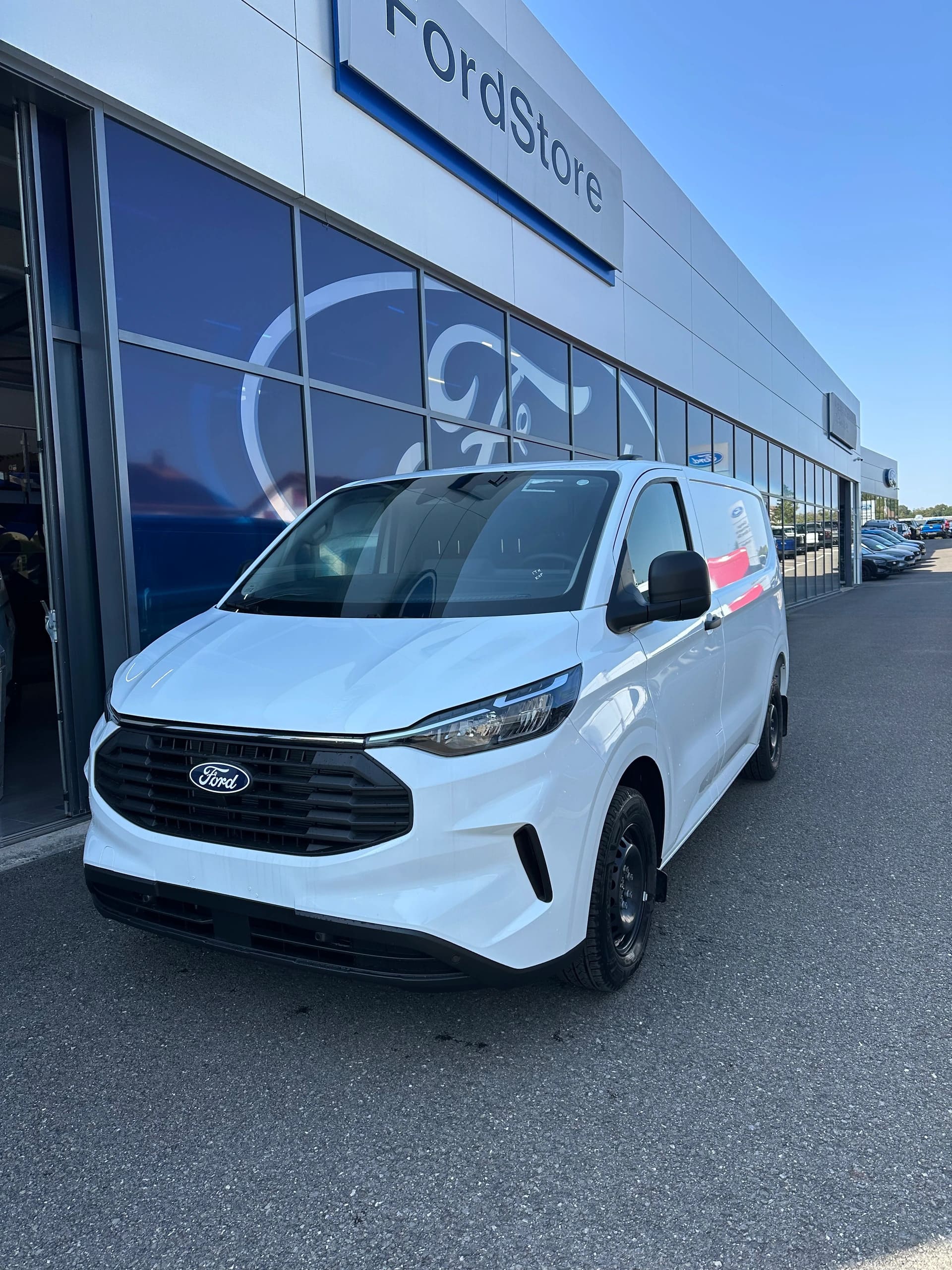 FORD Transit Custom Van 320 L1 2.0 EcoBl Trend/136CV/Aut.-image-1