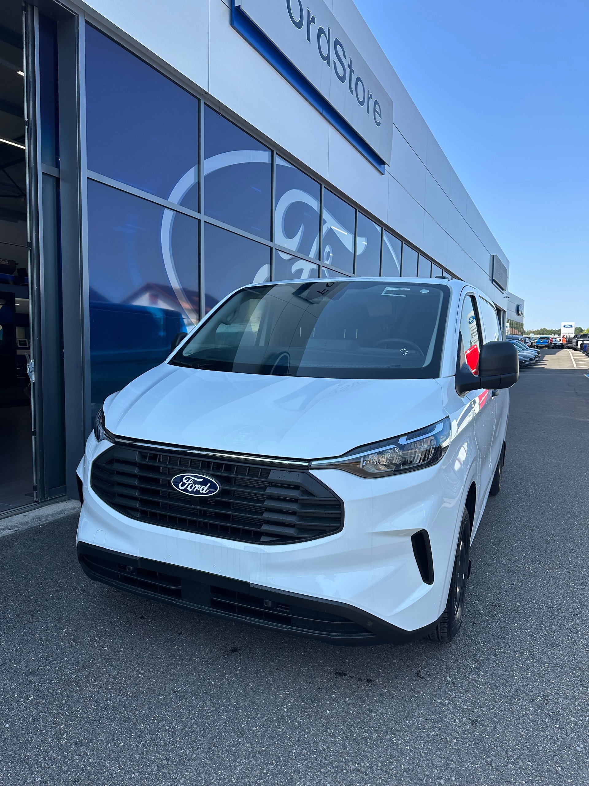 FORD Transit Custom Van 320 L1 2.0 EcoBl Trend/136CV/Aut.-image-0