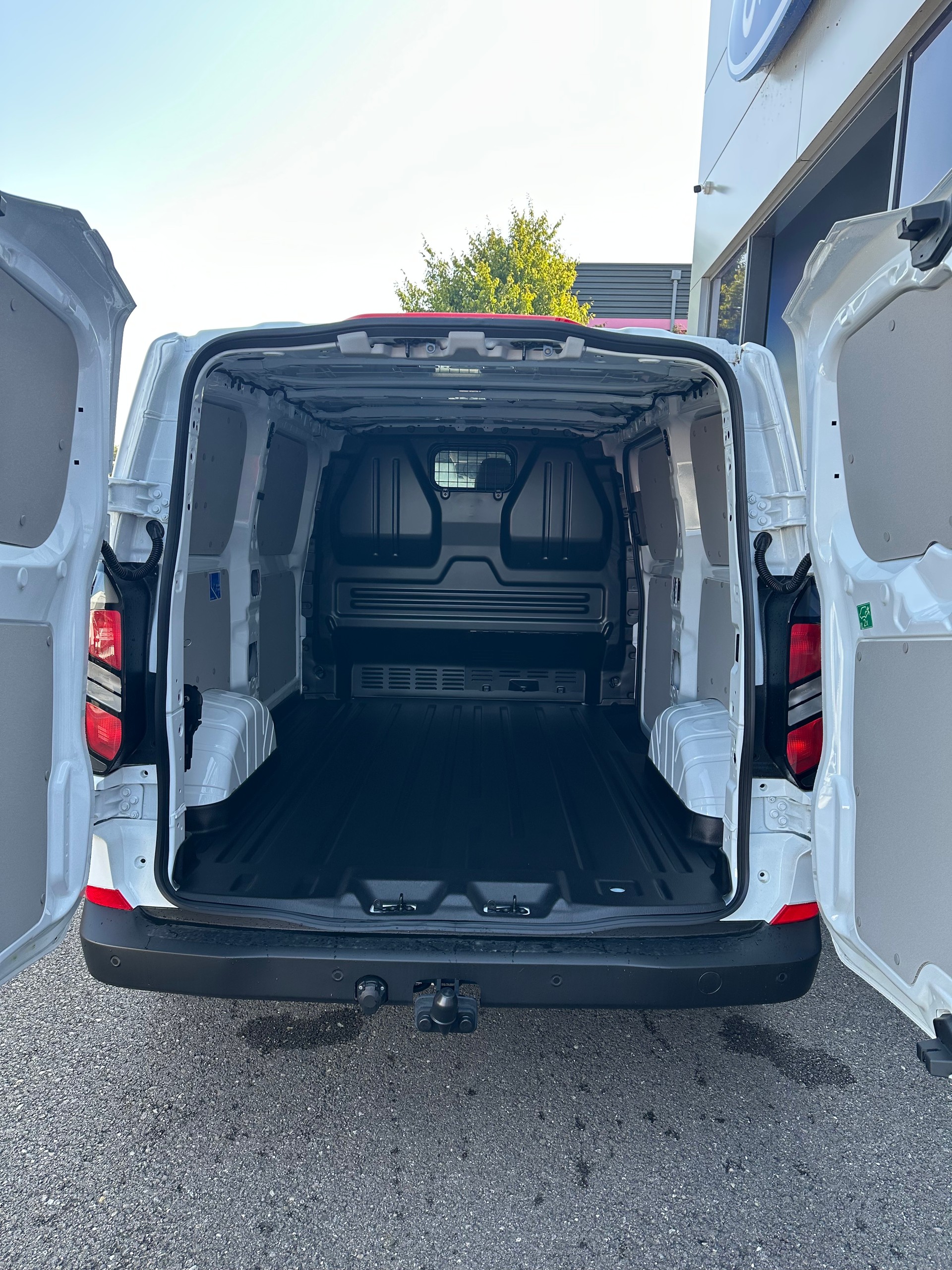 FORD Transit Custom Van 320 L1 2.0 EcoBl Trend/136CV/Aut.-image-6