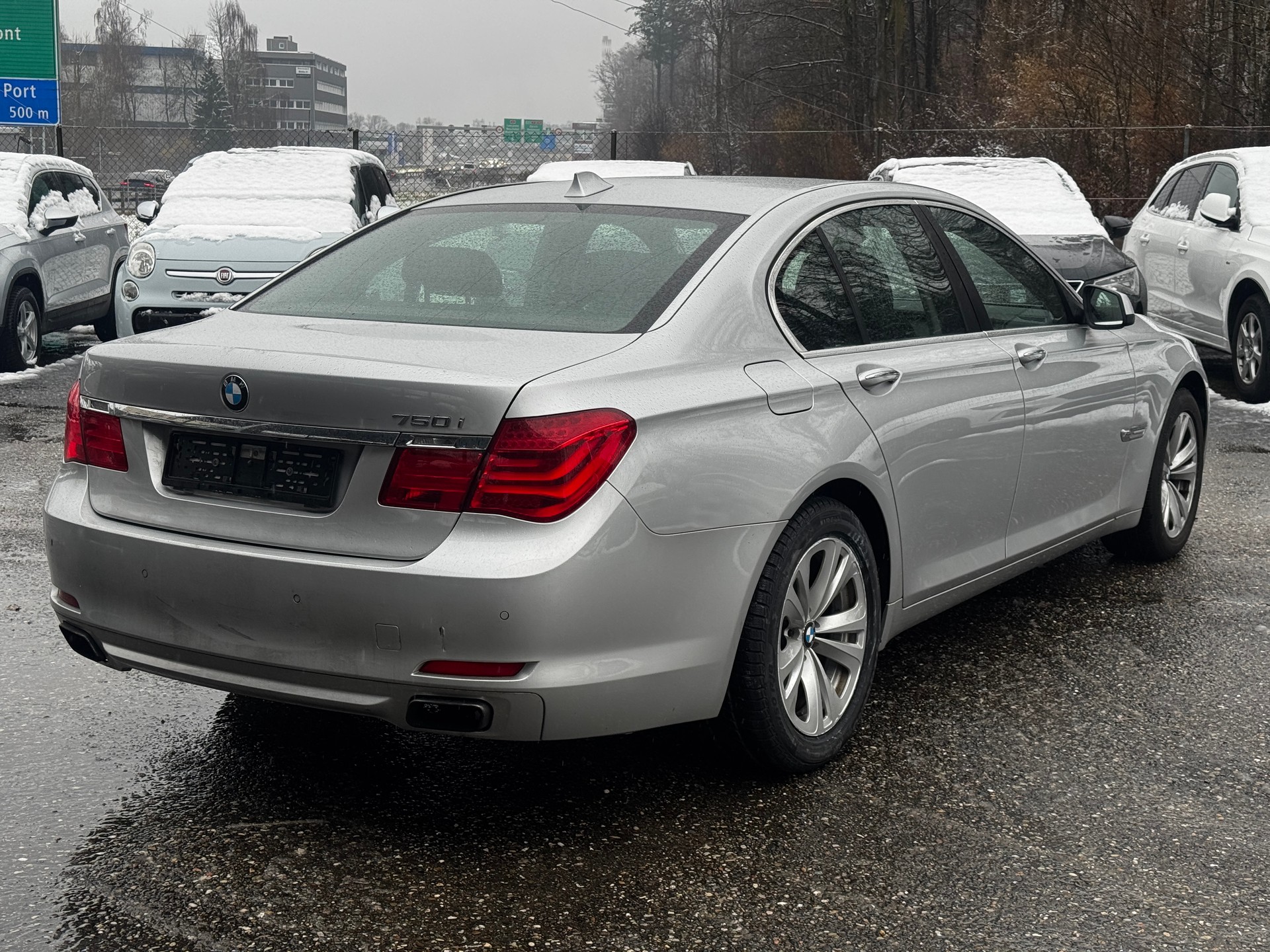 BMW 750i xDrive-image-4