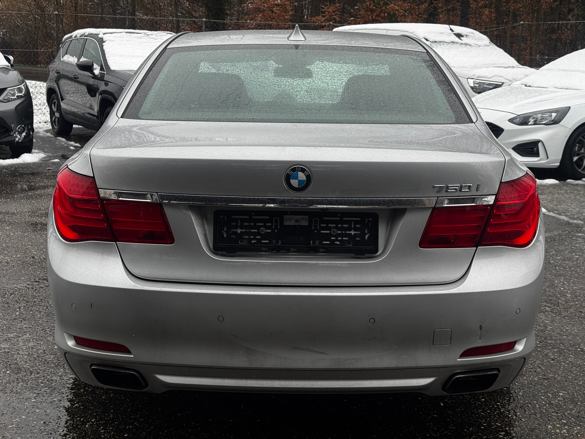BMW 750i xDrive-image-5