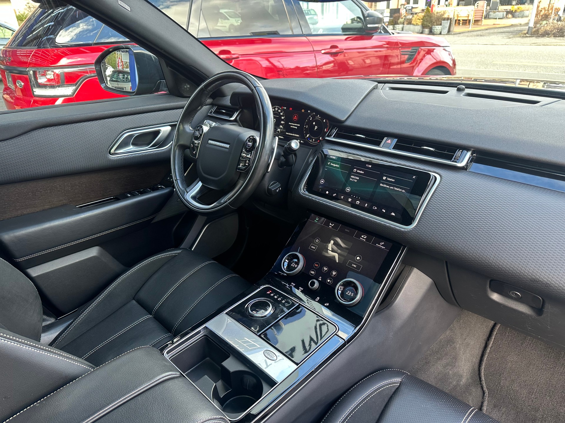 LAND ROVER Range Rover Velar R-Dynamic D 240 S Automatic-image-9
