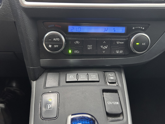 TOYOTA Auris TS 1.8 HSD Luna-image-10
