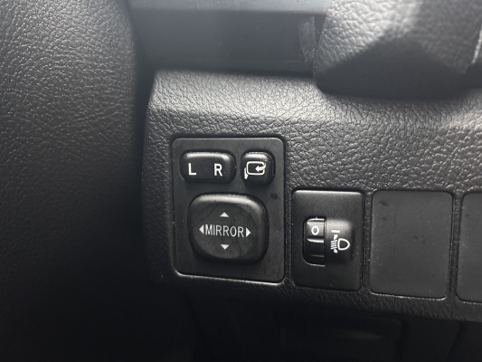 TOYOTA Auris TS 1.8 HSD Luna-image-14