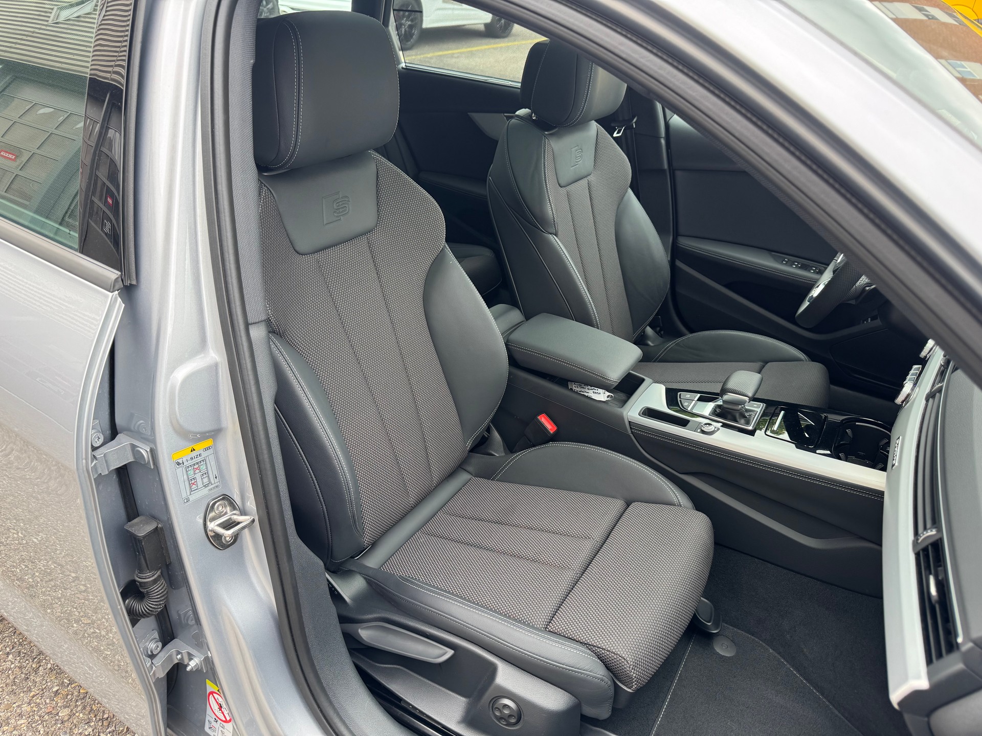 AUDI A4 Avant 45 TFSI S line S-tronic quattro*Panoramadach*AHK*ACC Tempomat*5 J. Garantie ab Inv.*-image-8