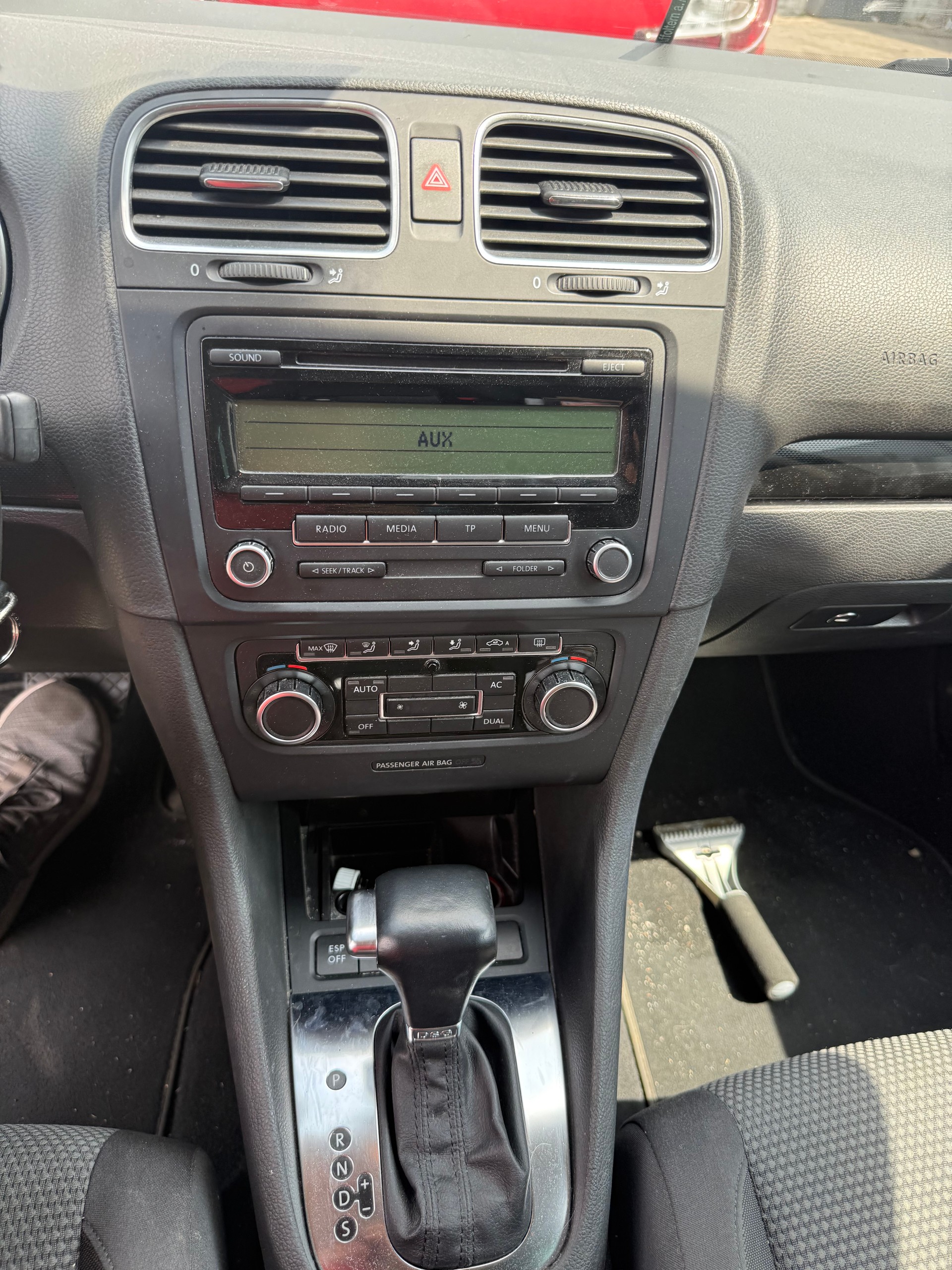 VW Golf Variant 1.4 TSI Comfortline DSG-image-11