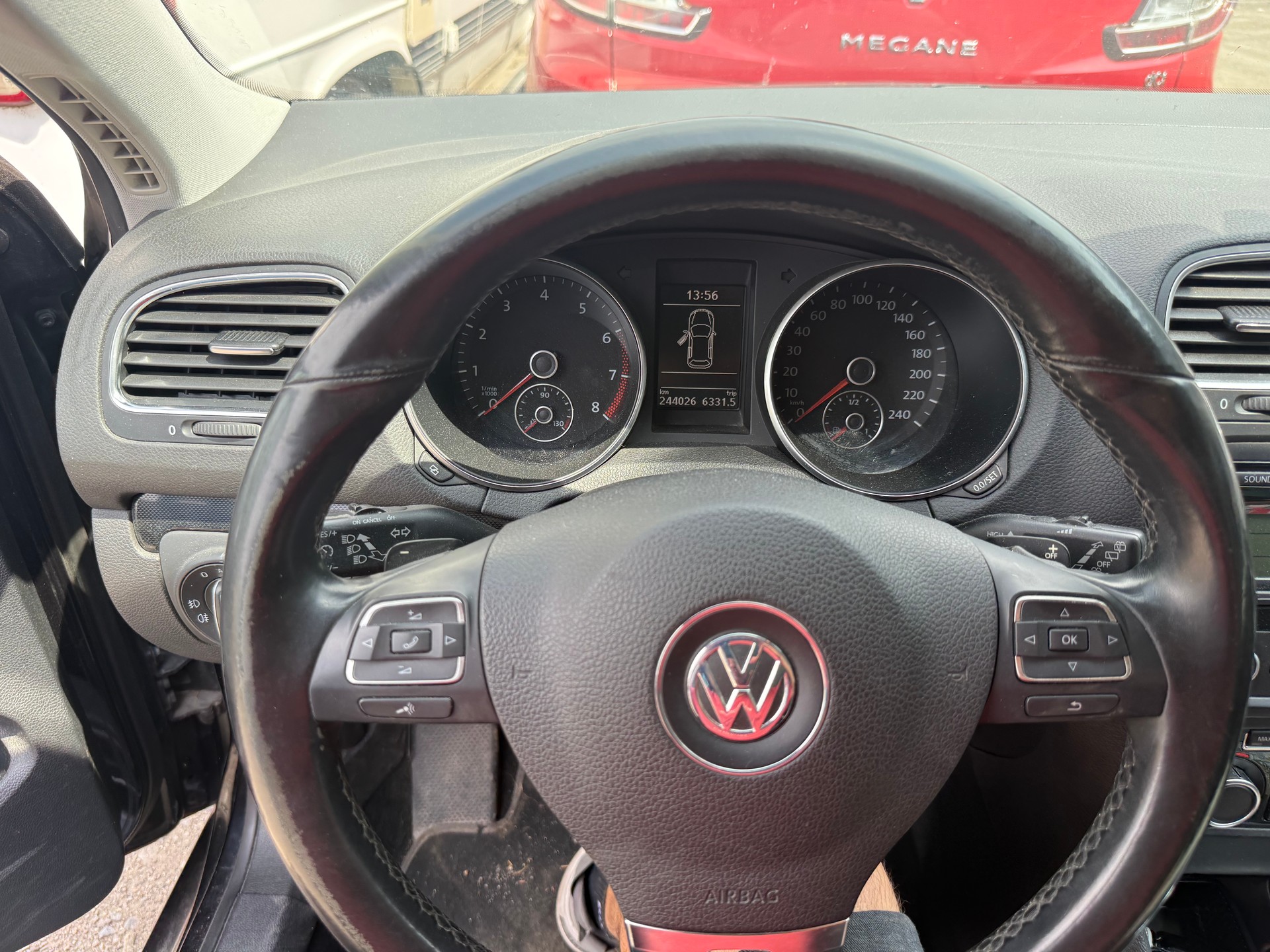 VW Golf Variant 1.4 TSI Comfortline DSG-image-10