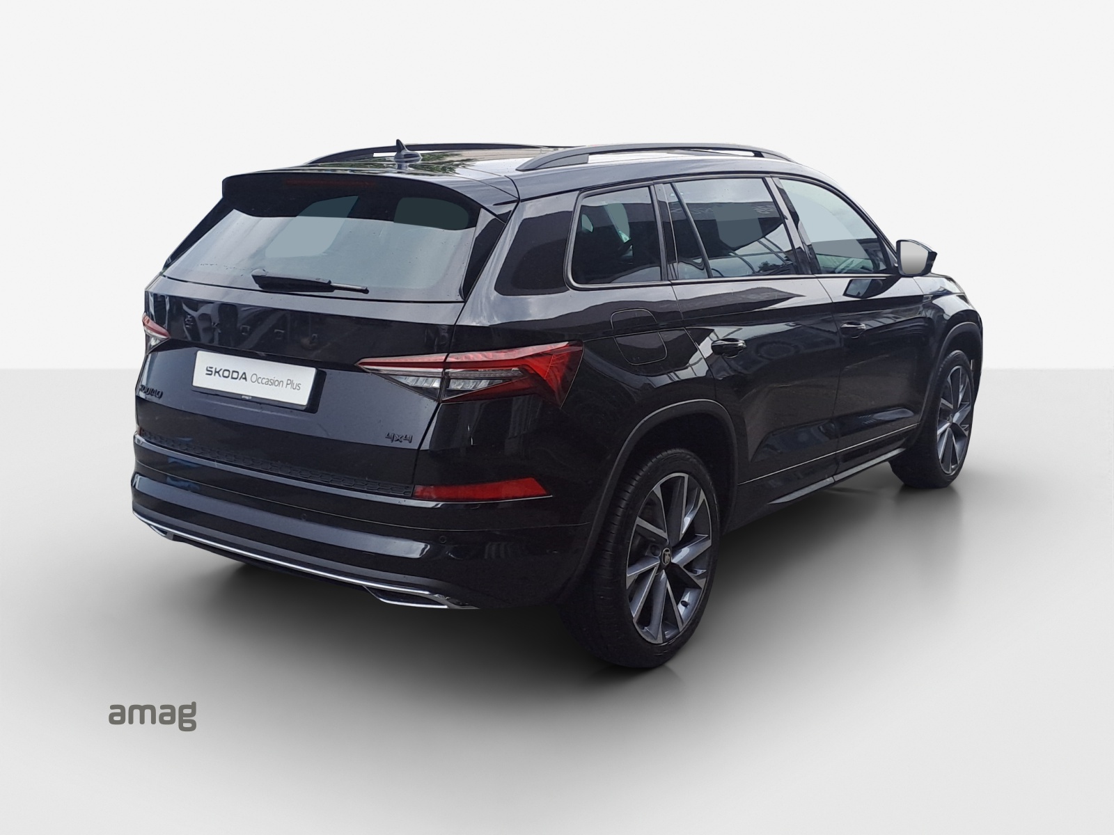 SKODA Kodiaq 2.0 TSI 4x4 SportLine-image-4
