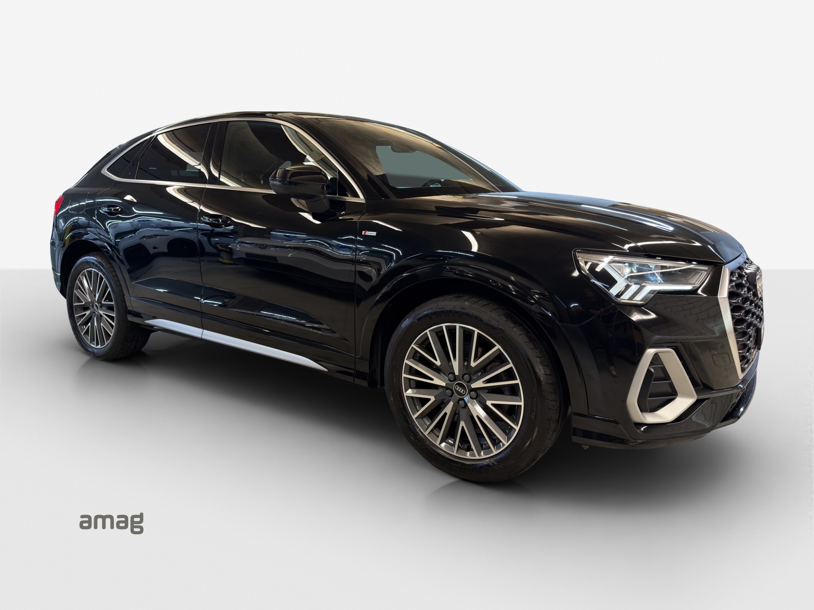 AUDI Q3 Sportback 45 TFSI e S line S-tronic-image-5