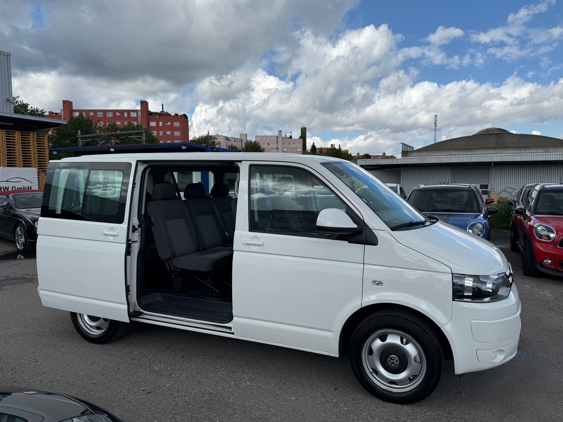VW T5 Caravelle Comfortline 2.0 TDI CR 4Motion DSG / Frisch ab MFK / 1.Hand / 8 Plätzer / Standheizung / AHK 2500kg / Tempomat-image-6
