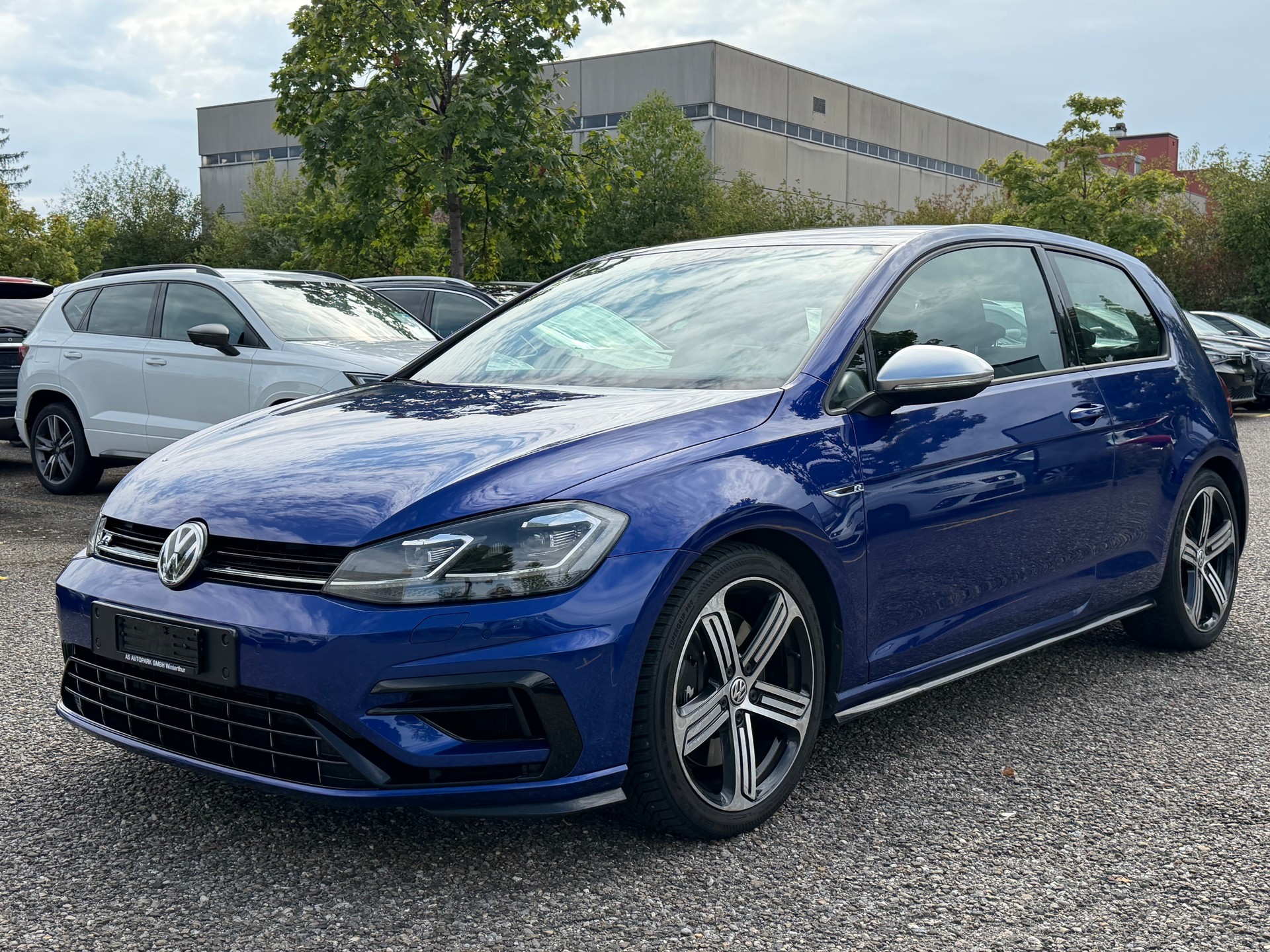 VW Golf 2.0 TSI R 4Motion DSG-image-0