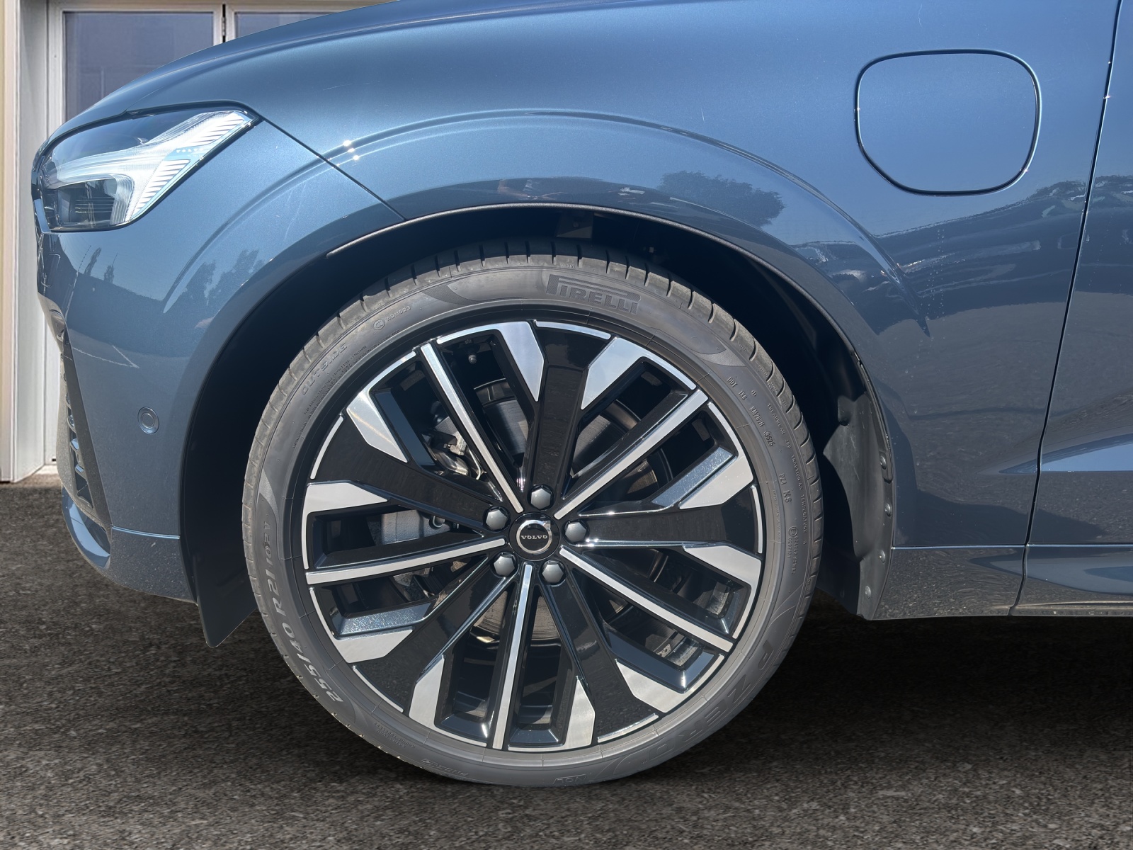 VOLVO XC60 2.0 T8 TE Ultra Dark eAWD-image-16
