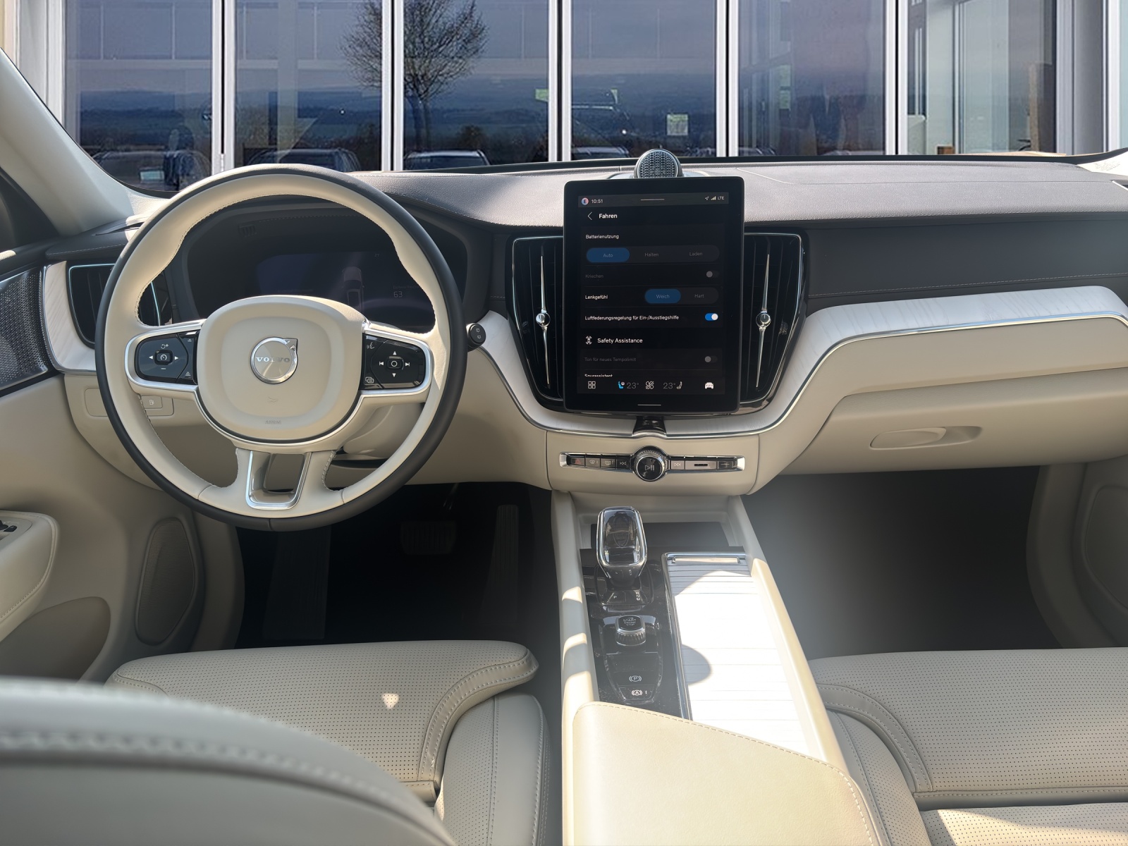 VOLVO XC60 2.0 T8 TE Ultra Dark eAWD-image-9