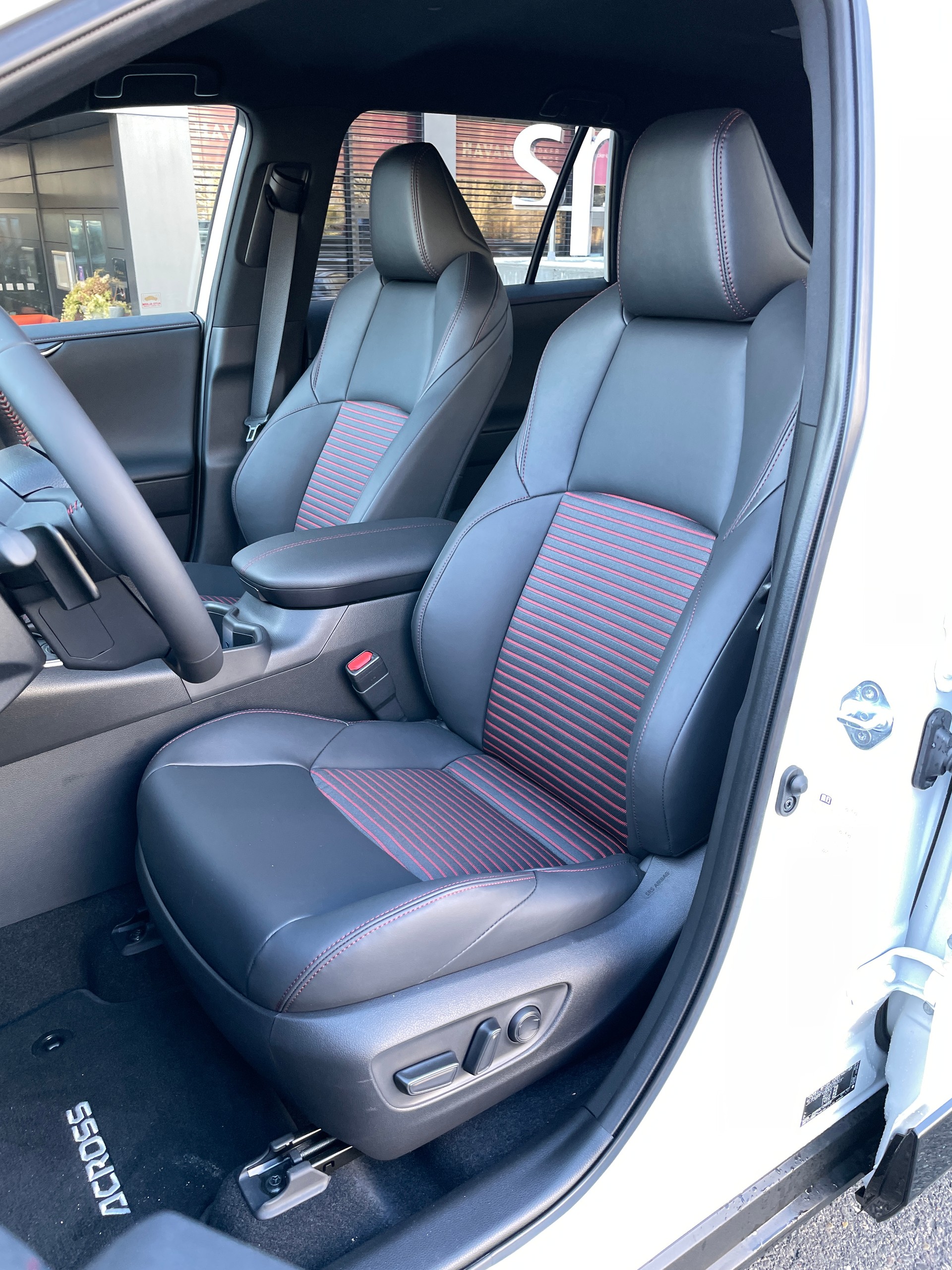 SUZUKI Across 2.5 Plug-in-Hybrid Compact Top E-CVT-image-12