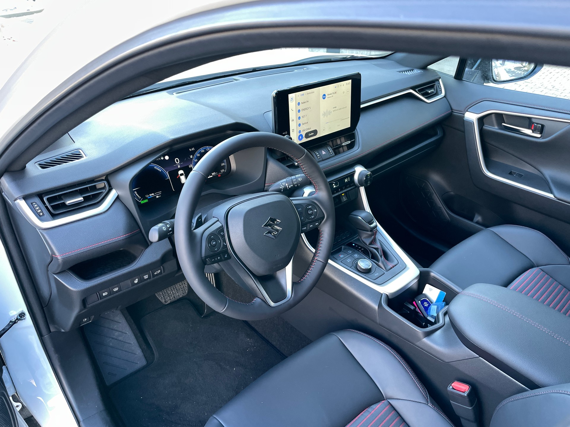 SUZUKI Across 2.5 Plug-in-Hybrid Compact Top E-CVT-image-9