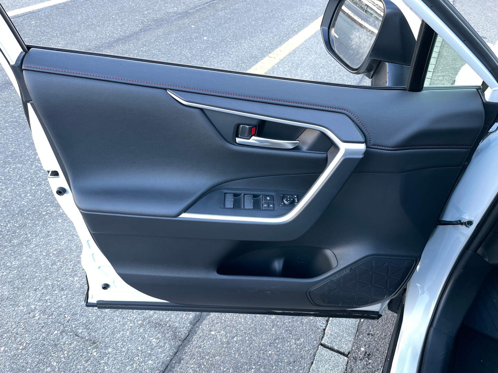 SUZUKI Across 2.5 Plug-in-Hybrid Compact Top E-CVT-image-10