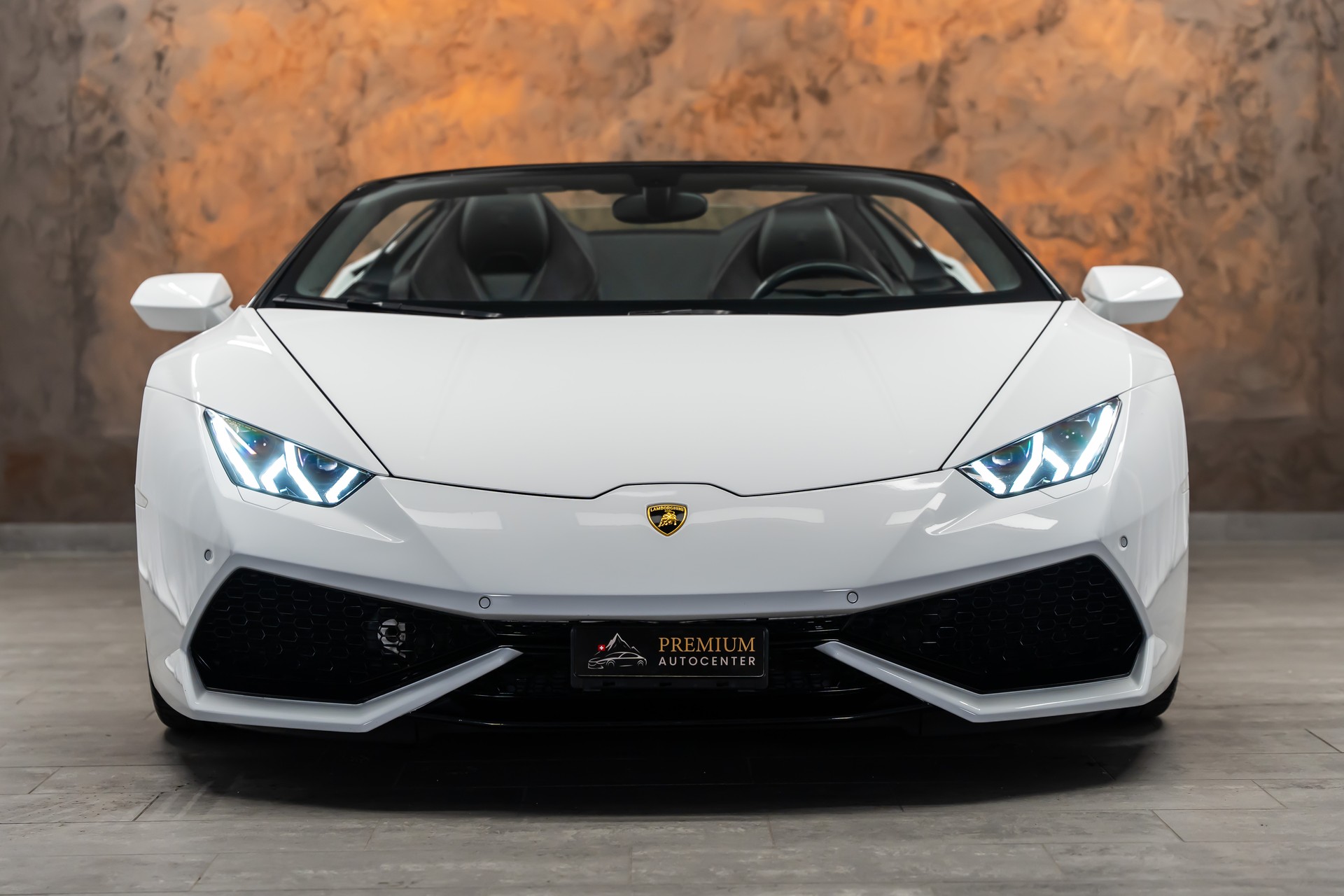 LAMBORGHINI LP610-4 Spyder DCT *CH-Fahrzeug*Alcantara*Keramik*Lift*-image-3