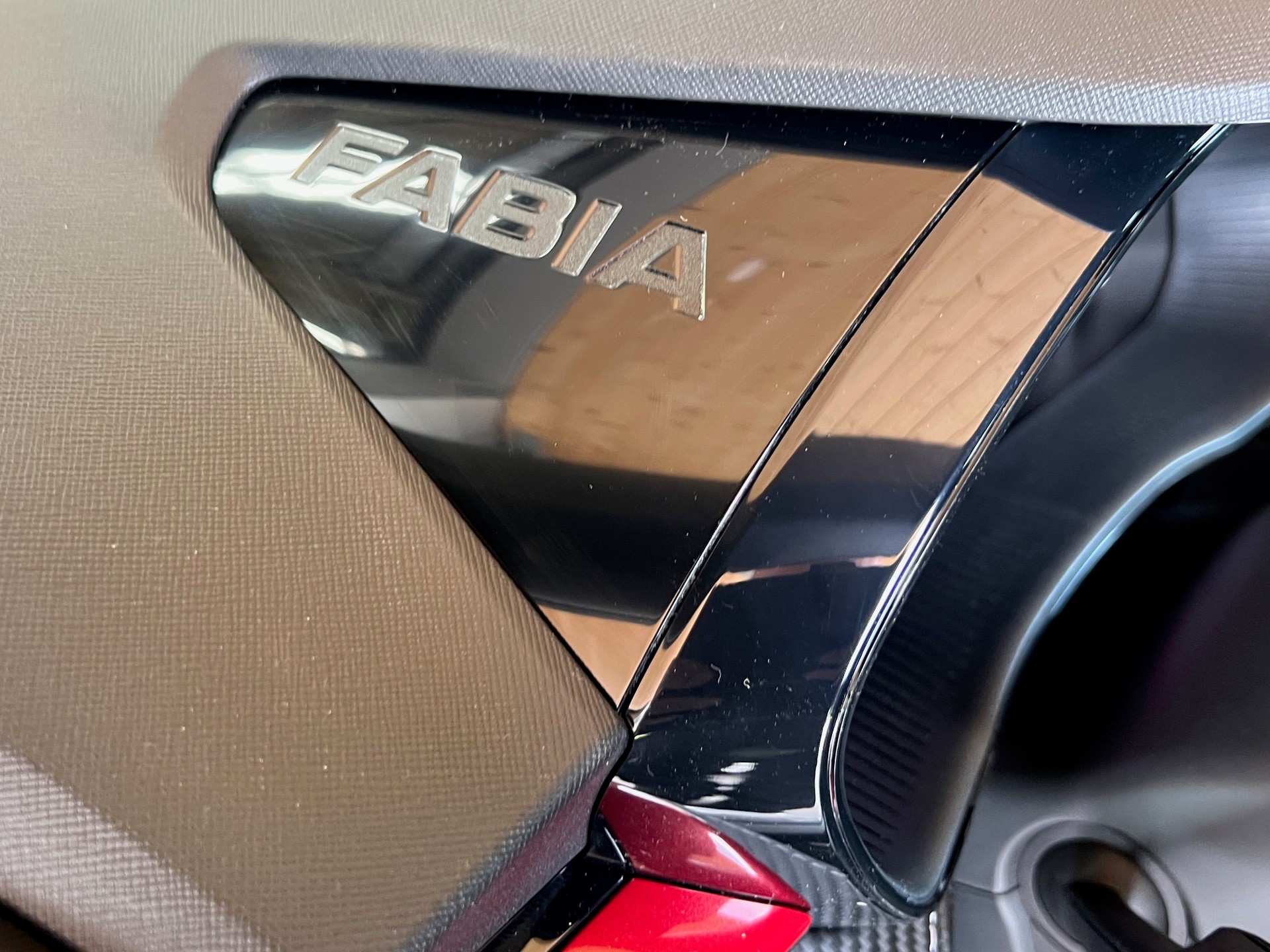 SKODA Fabia 1.0 TSI Monte Carlo DSG-image-14