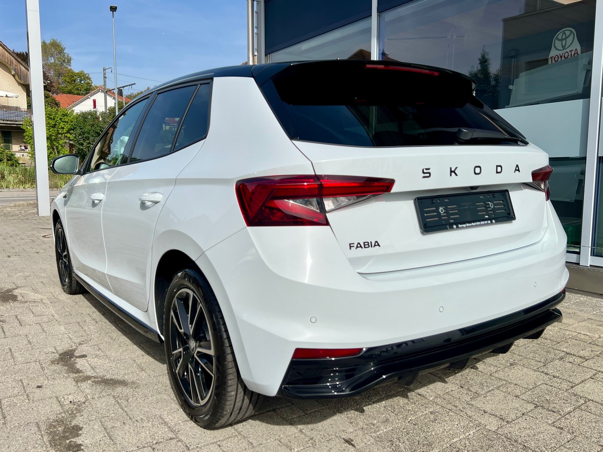 SKODA Fabia 1.0 TSI Monte Carlo DSG-image-7