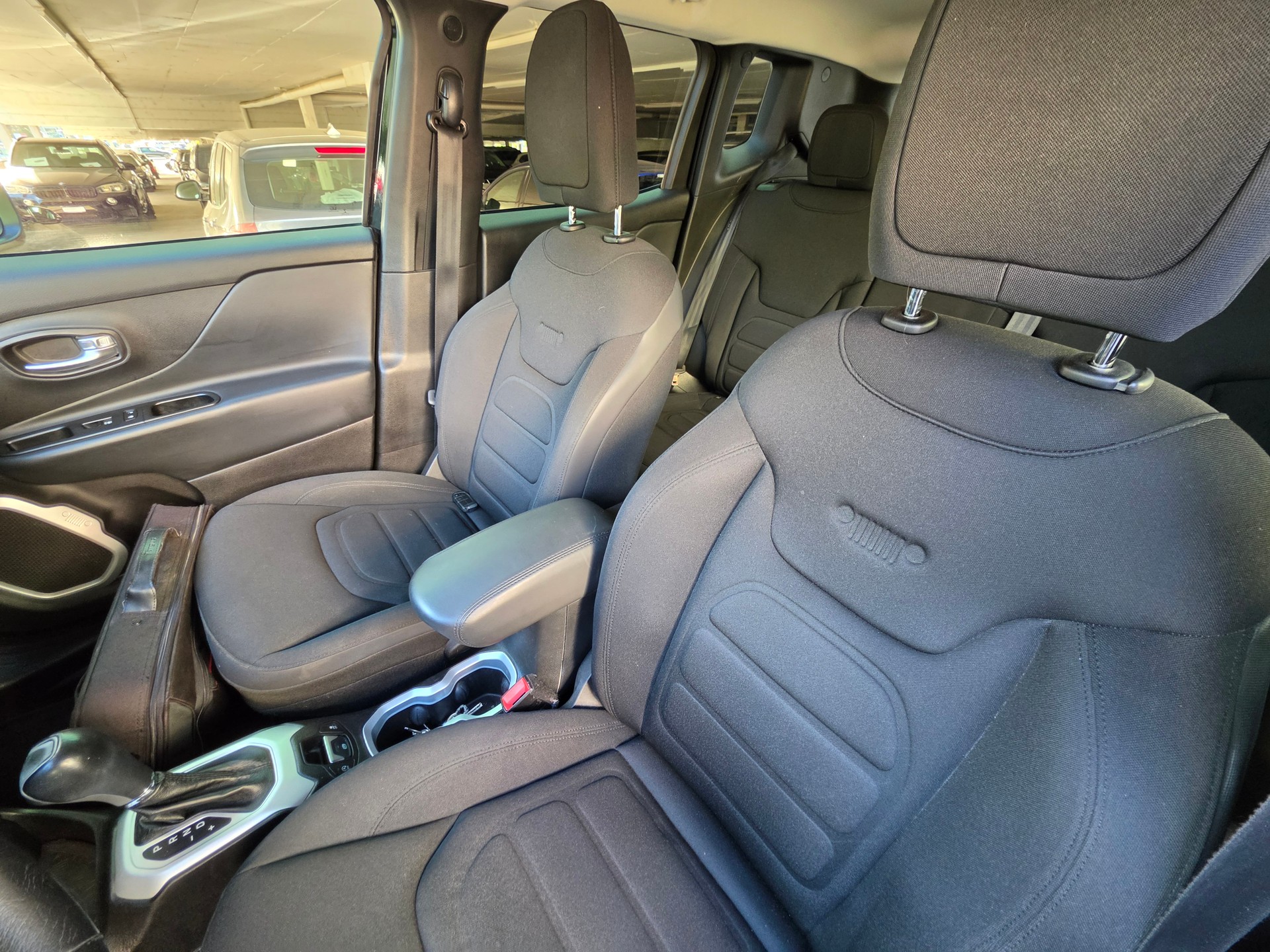 JEEP Renegade 2.0 CRD Limited AWD + Low Range 9ATX-image-12