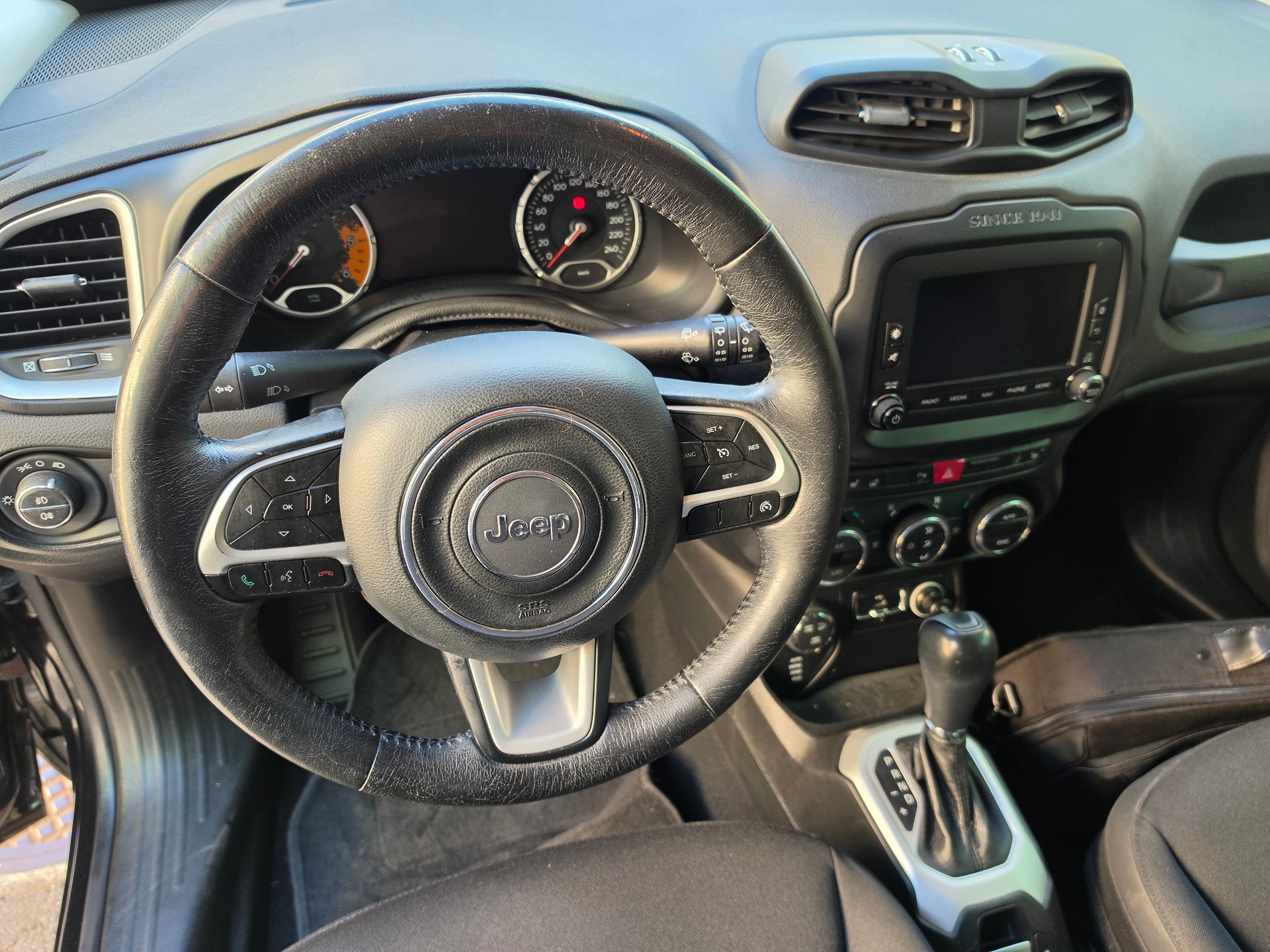 JEEP Renegade 2.0 CRD Limited AWD + Low Range 9ATX-image-10