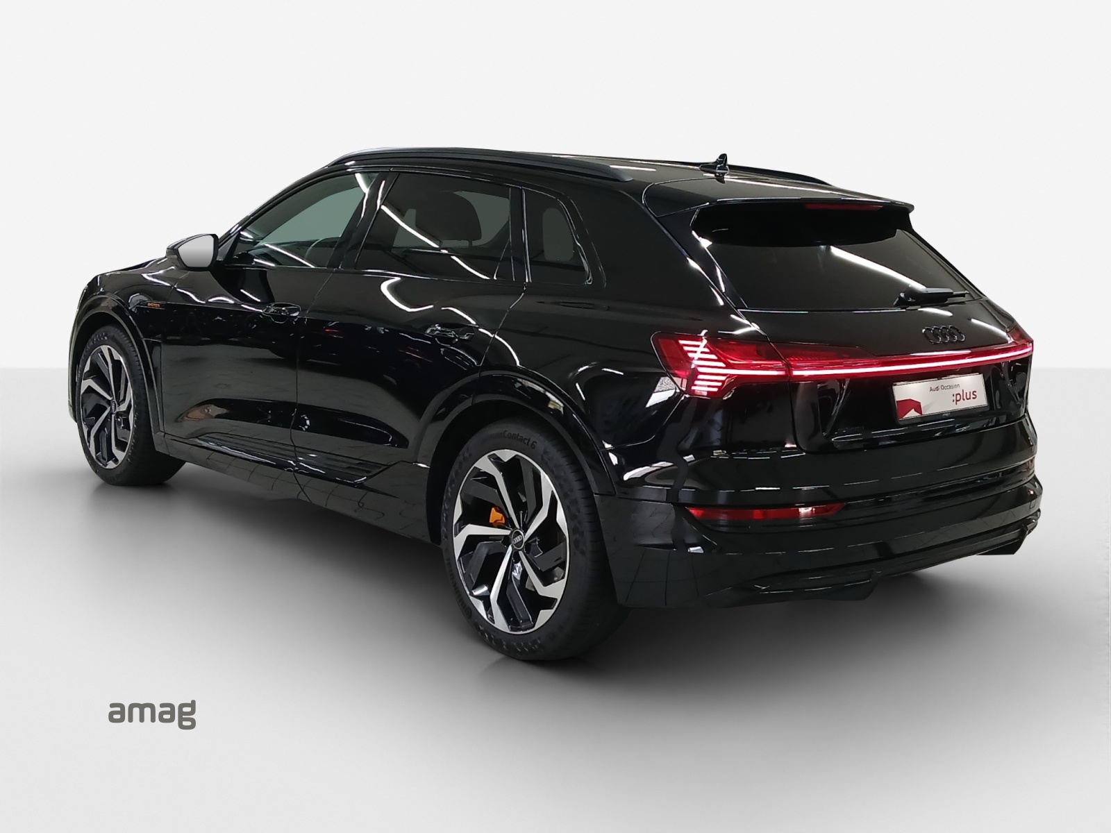 AUDI e-tron 55 S Line Black Edition quattro-image-2