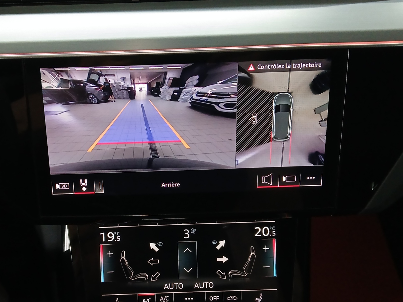 AUDI e-tron 55 S Line Black Edition quattro-image-15