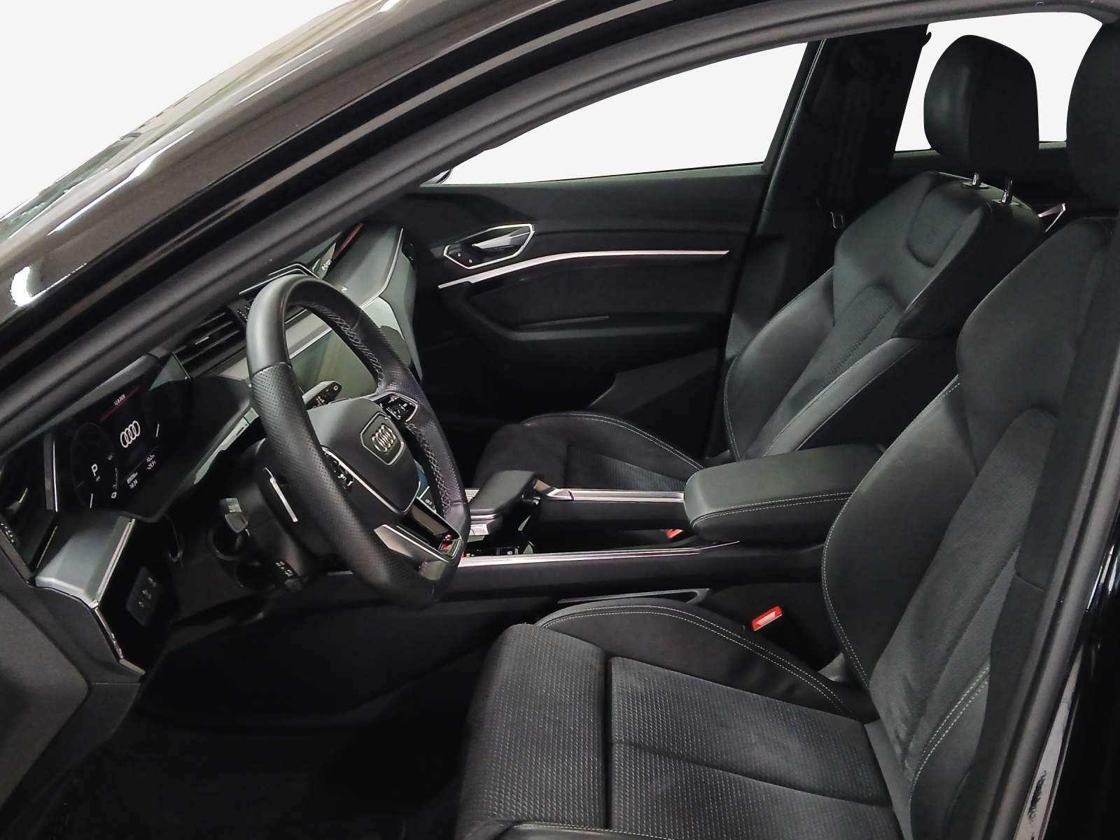 AUDI e-tron 55 S Line Black Edition quattro-image-7