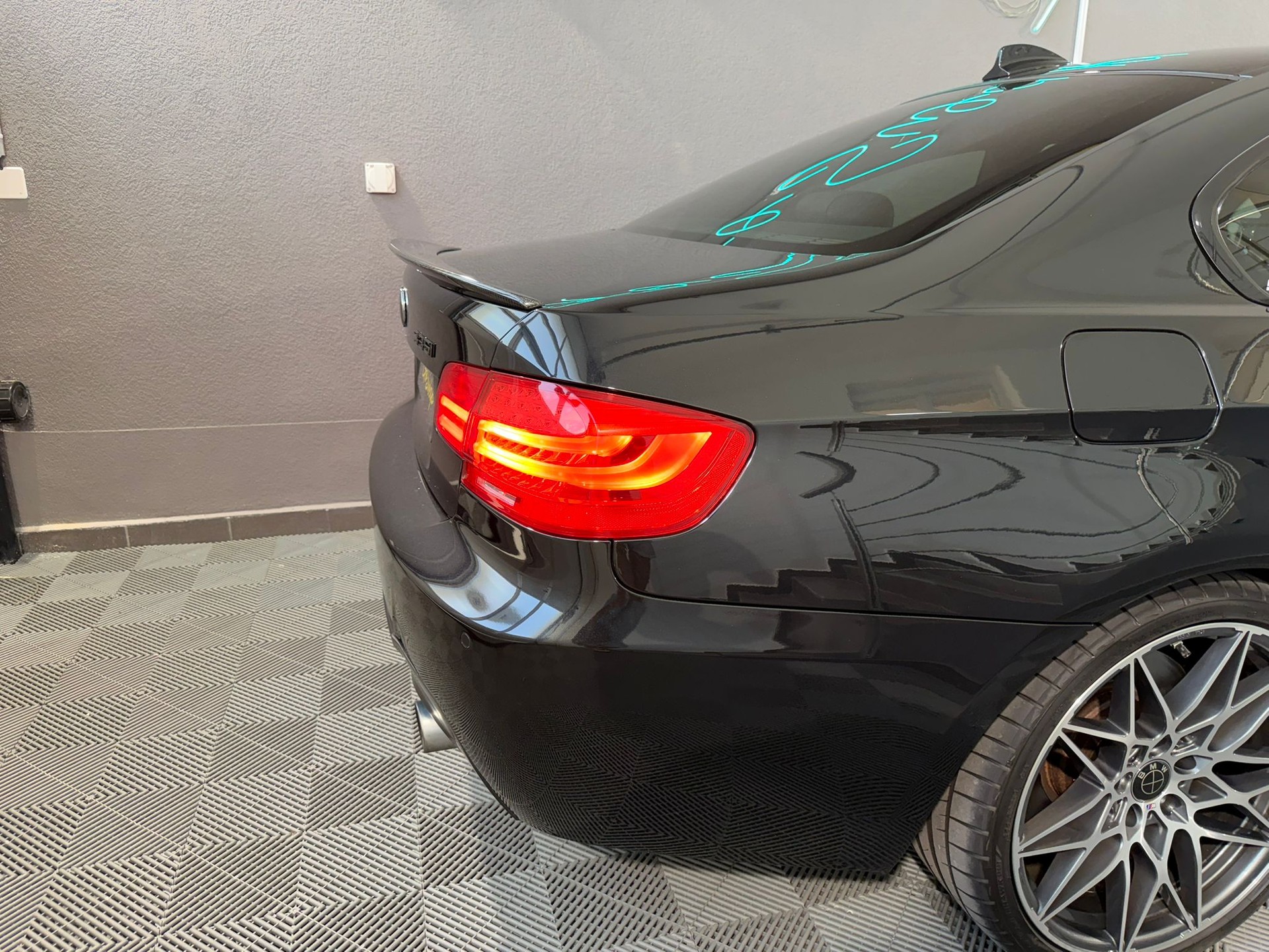 BMW 335i xDrive Coupé M Sport Pack Steptronic-image-6