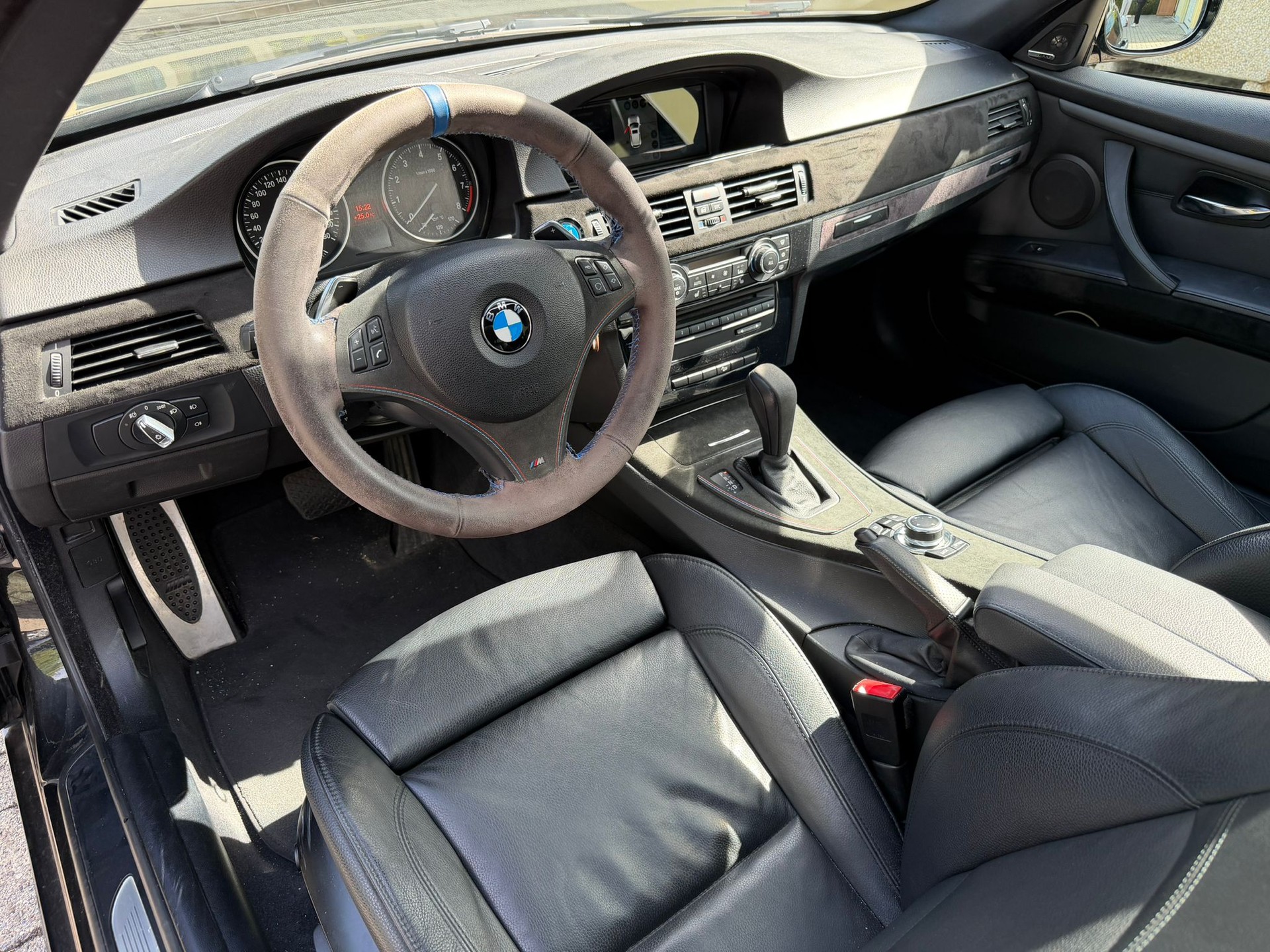 BMW 335i xDrive Coupé M Sport Pack Steptronic-image-1
